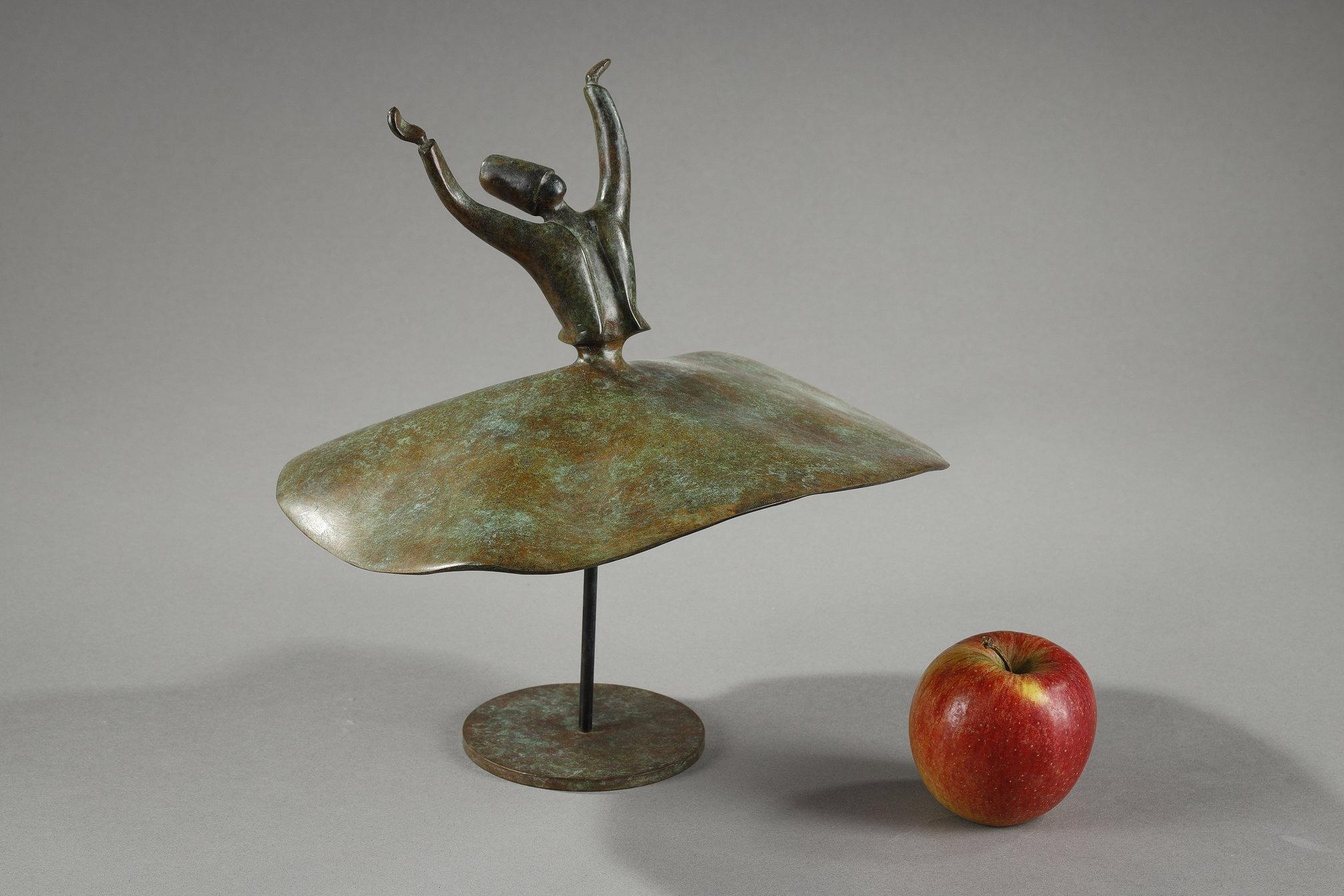 Scultura in bronzo di Samya Baroudi raffigurante un derviscio vorticoso in vendita 9