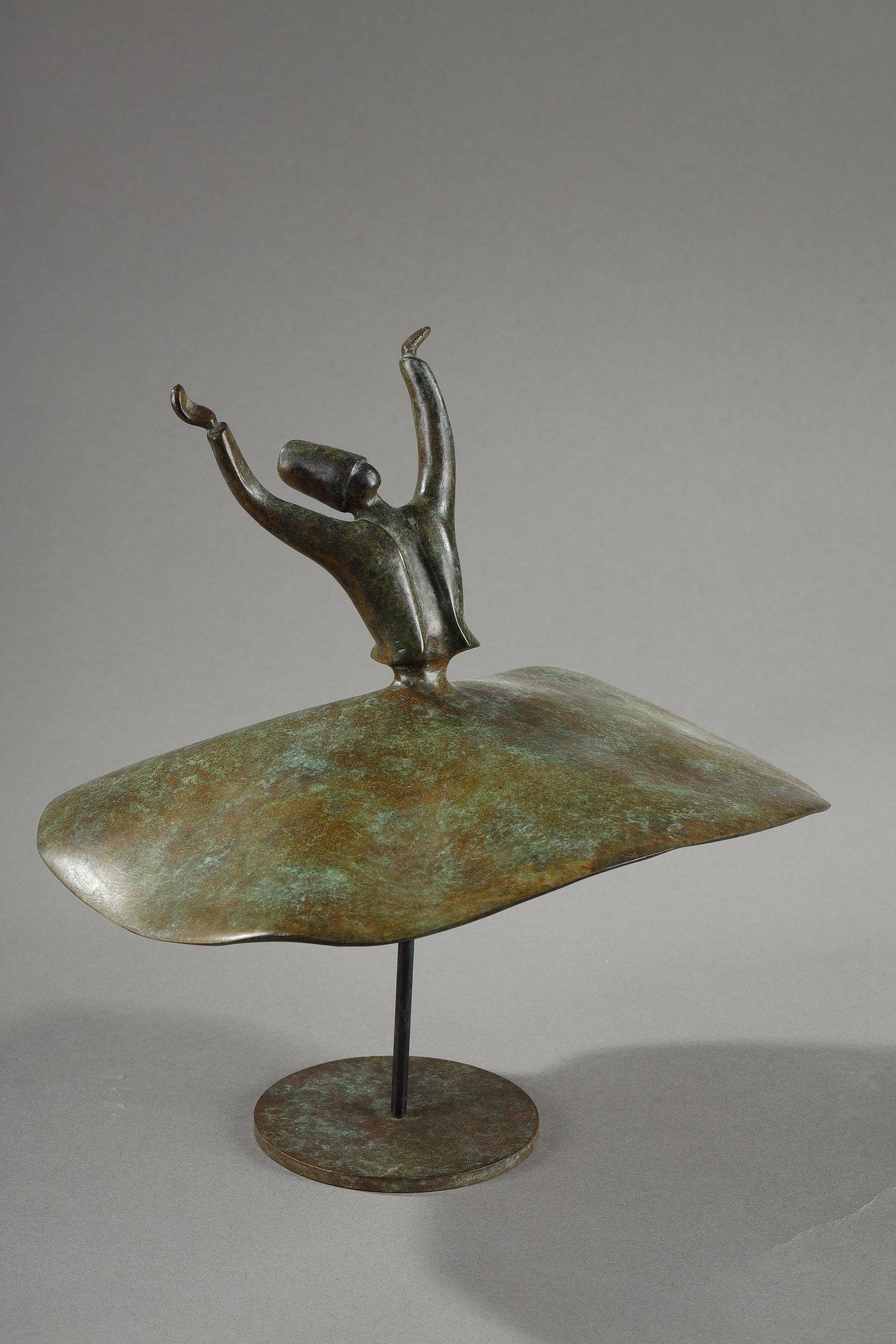Libanese Scultura in bronzo di Samya Baroudi raffigurante un derviscio vorticoso in vendita