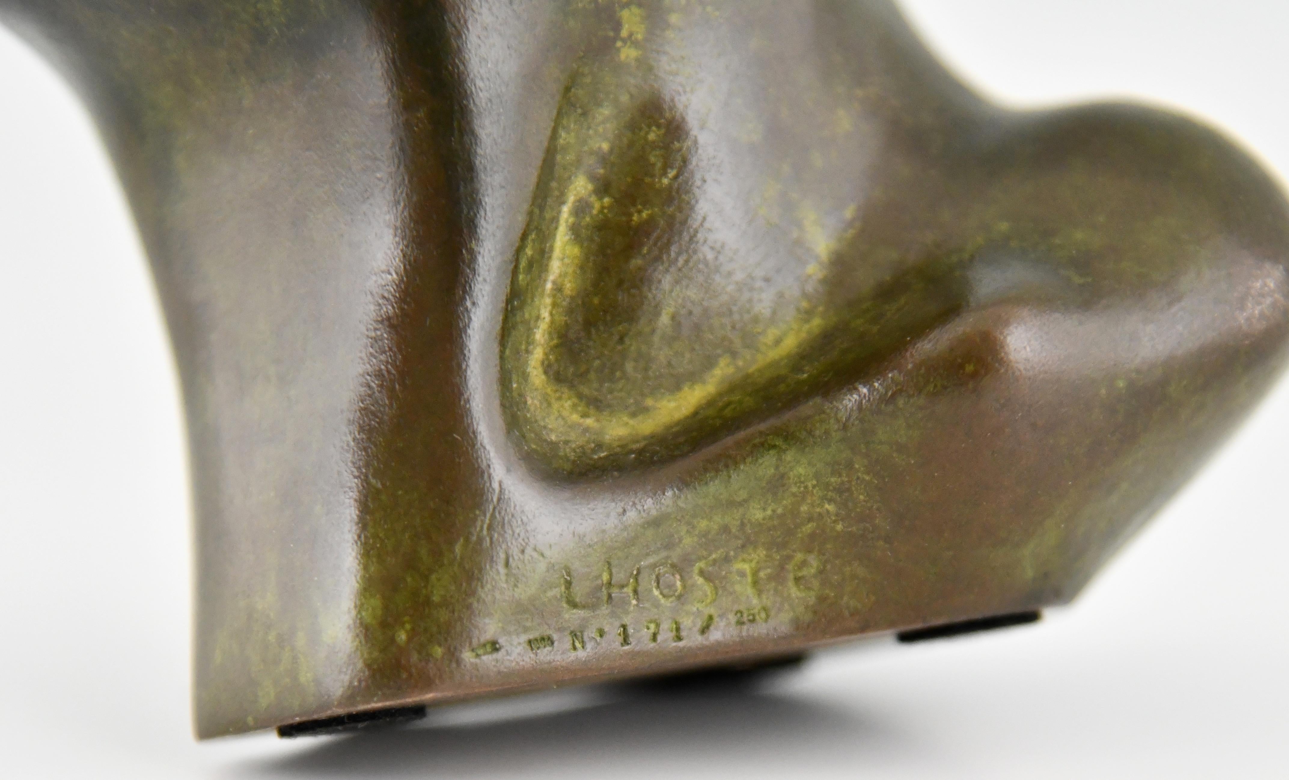Sculpture en bronze d'un sanglier sauvage de Claude Lhoste, numérotée et datée de 1993, France en vente 2