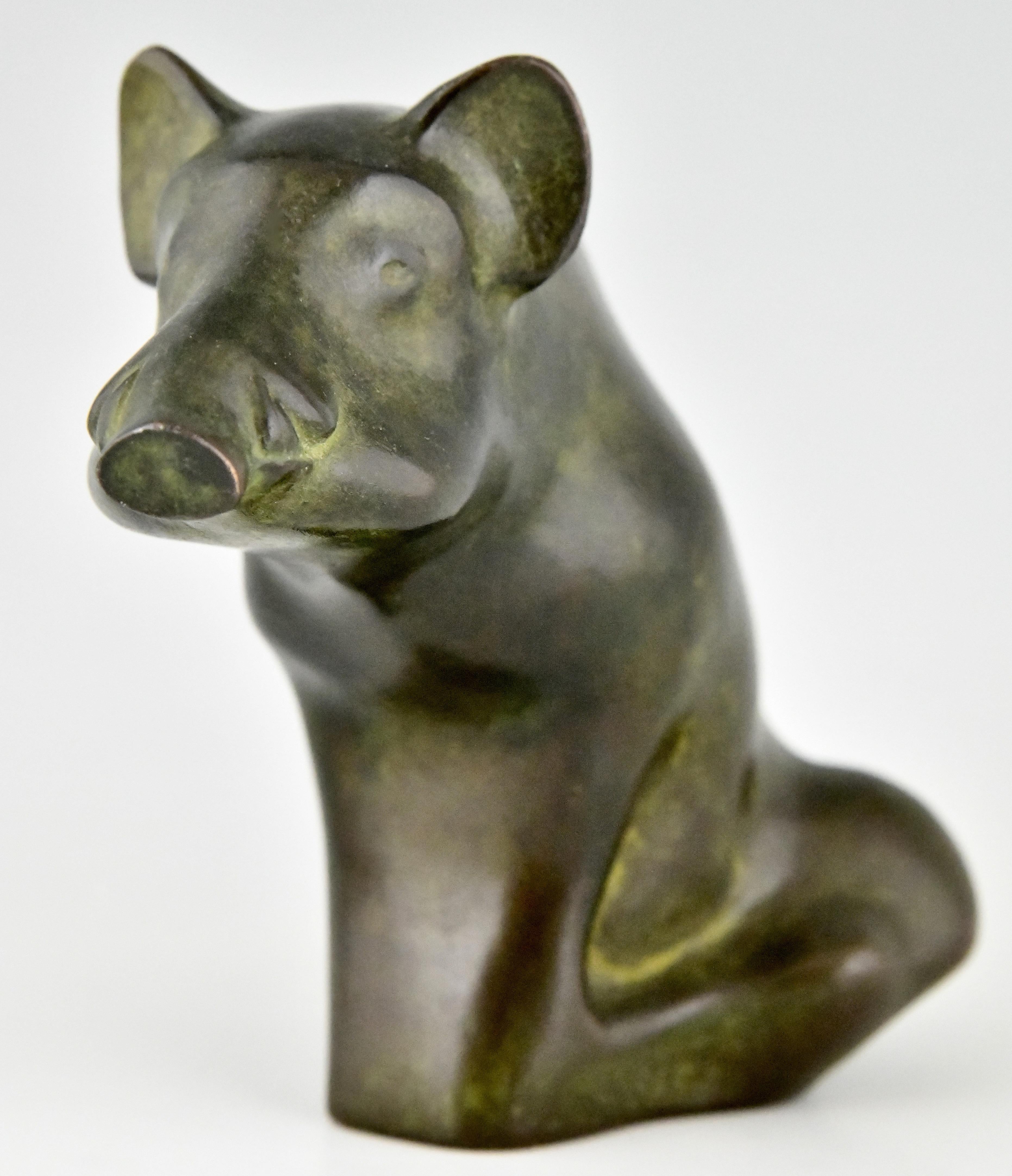 Français Sculpture en bronze d'un sanglier sauvage de Claude Lhoste, numérotée et datée de 1993, France