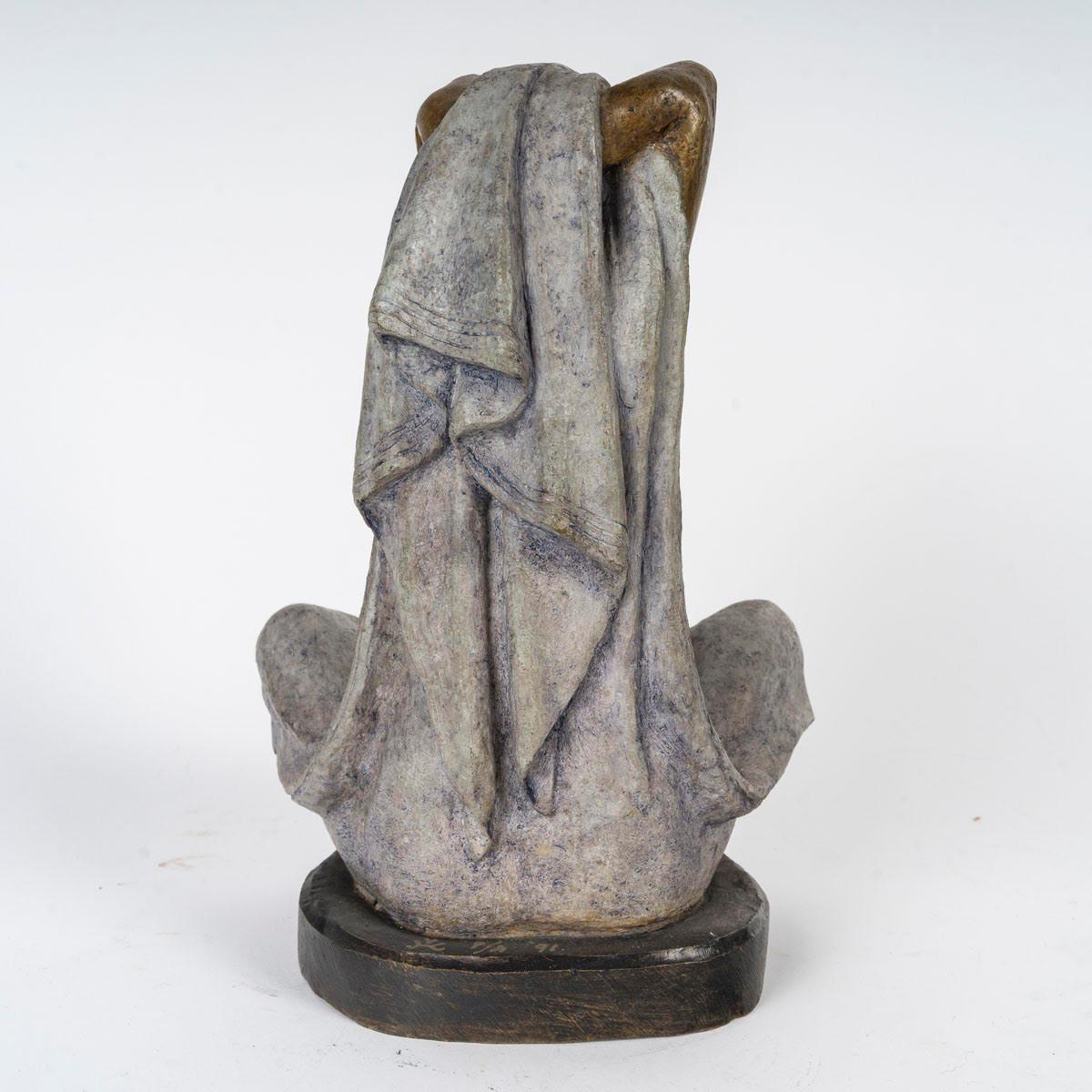 Scultura in bronzo di una donna, 1991, firmata. In condizioni buone in vendita a Saint-Ouen, FR
