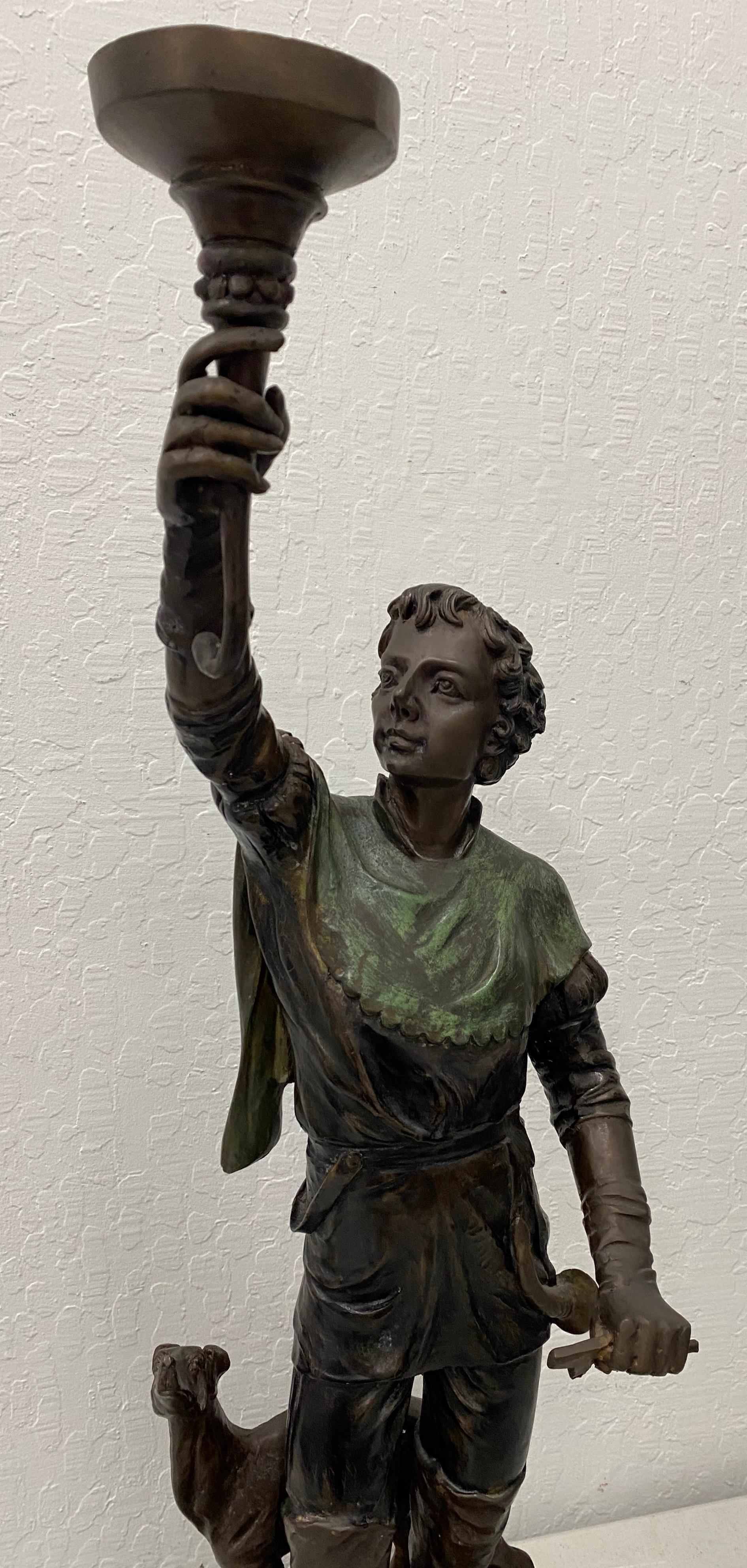 Sculpture en bronze d'un jeune homme avec un lévrier transformé en lampe de bureau Bon état - En vente à San Francisco, CA