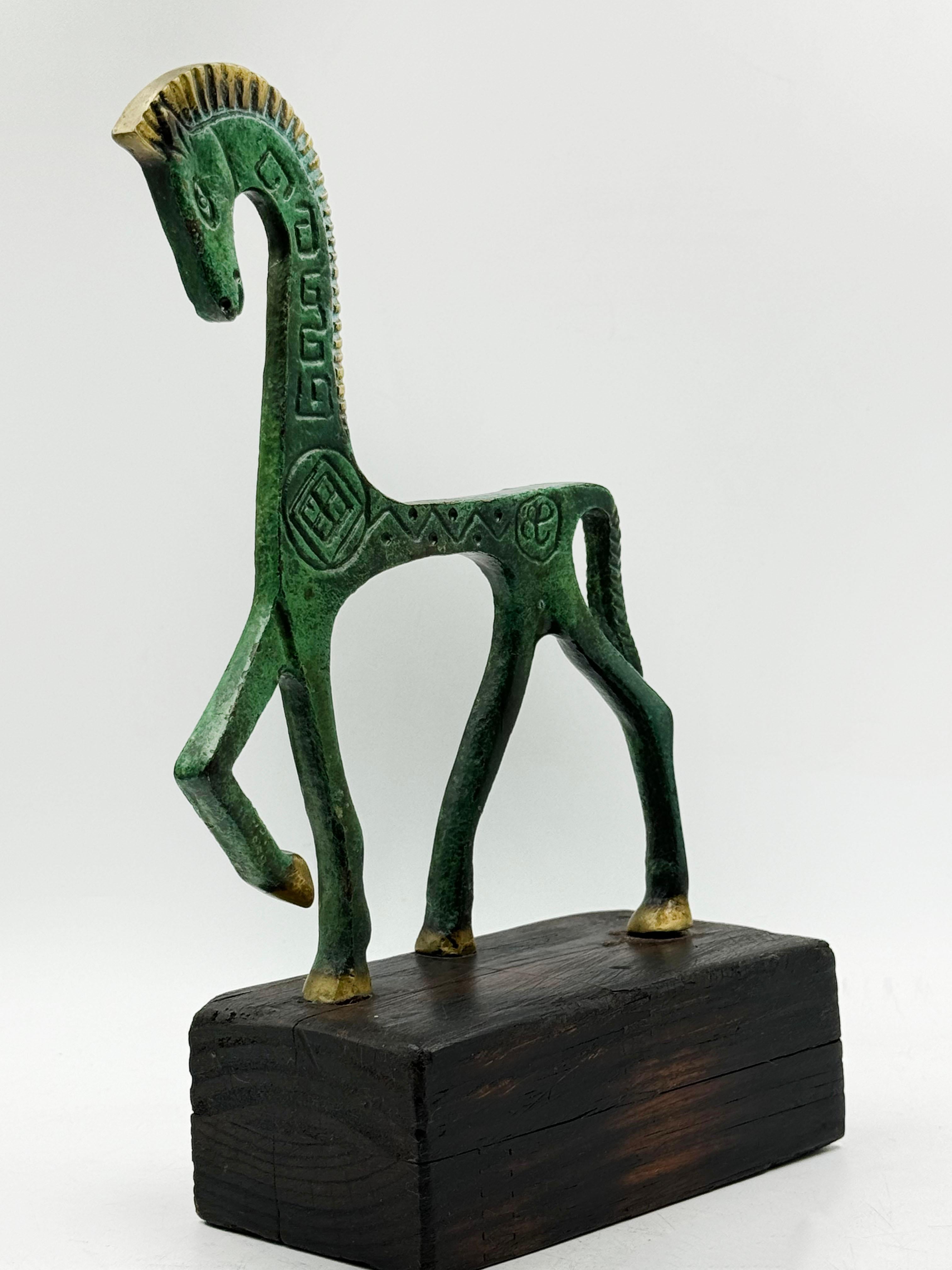 Mid-Century Modern Sculpture en bronze d'un cheval étrusque des années 1960