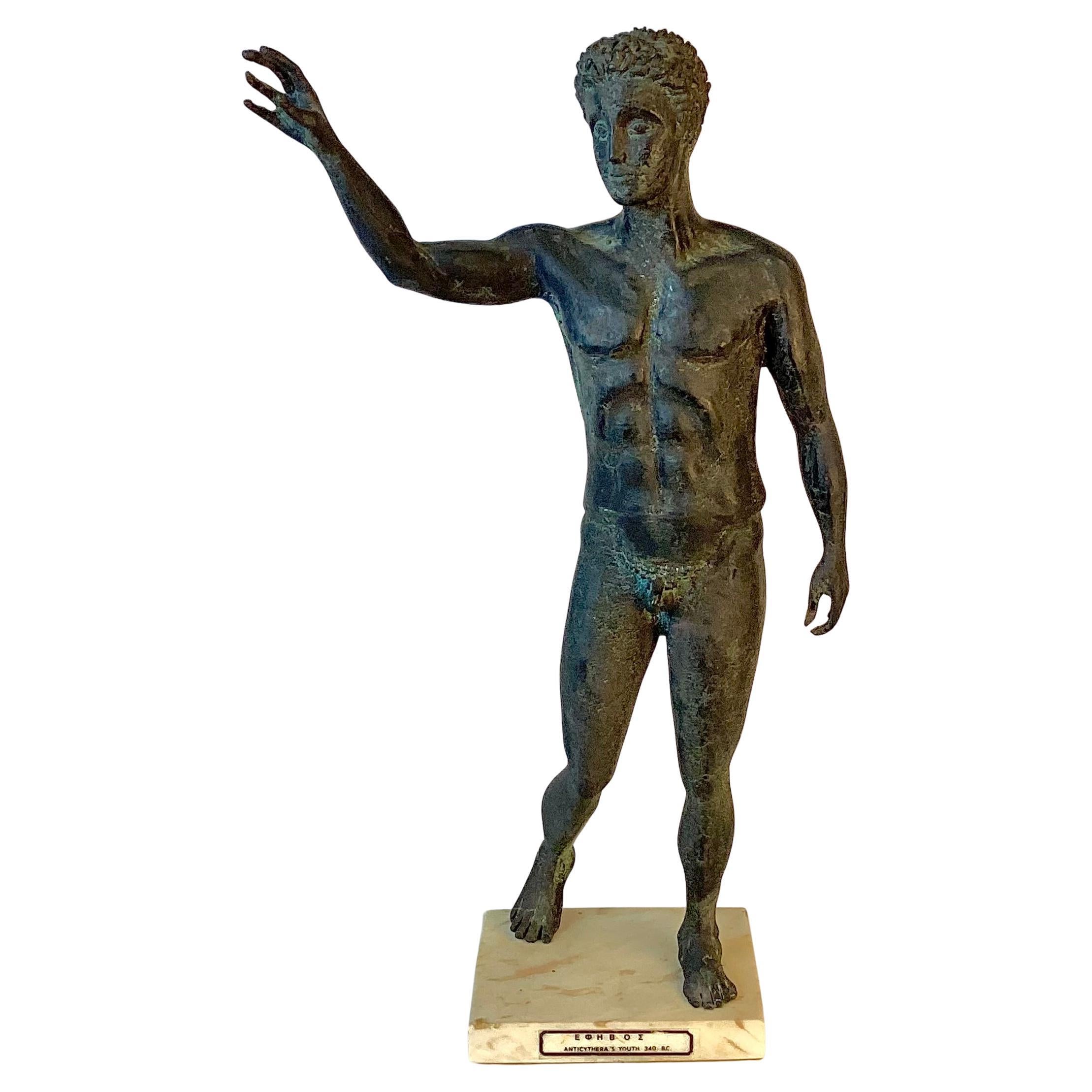 Scultura in bronzo del Giovane di Antikythera in vendita 3