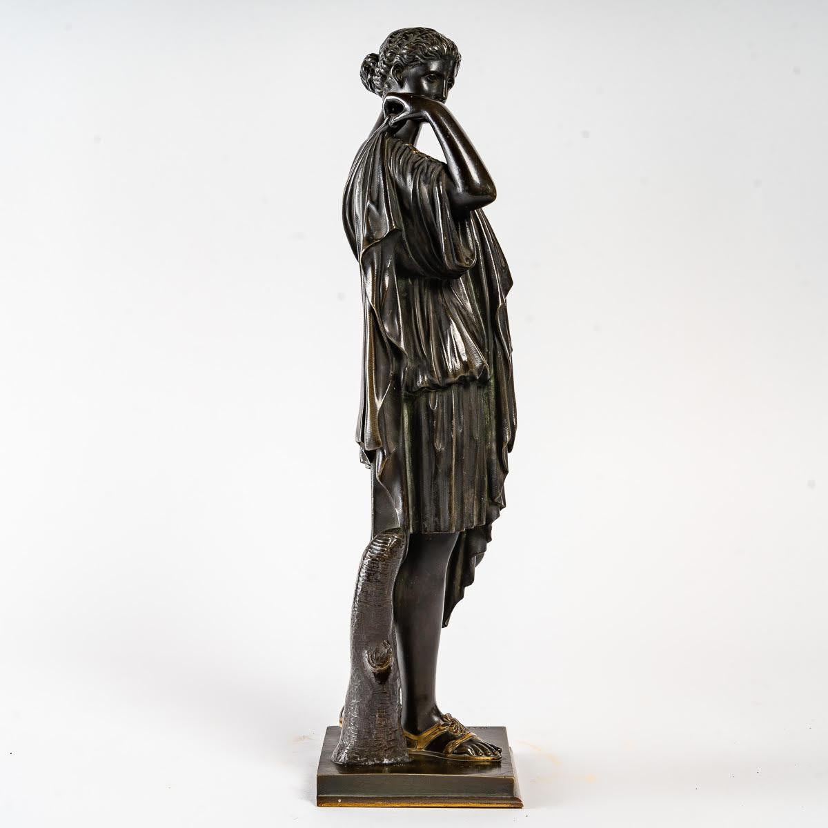 Bronze Sculpture of Artemis by Edouard Henri De Le Salle For Sale 1