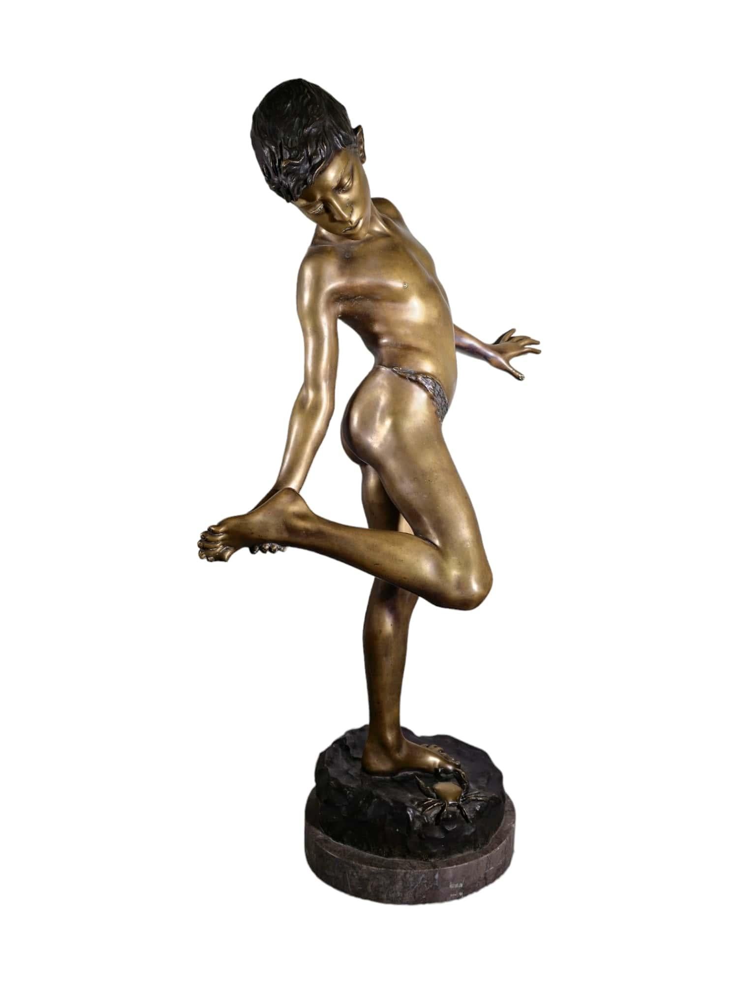 Bronzeskulptur eines Kindes aus Bronze - 105 cm im Angebot 8