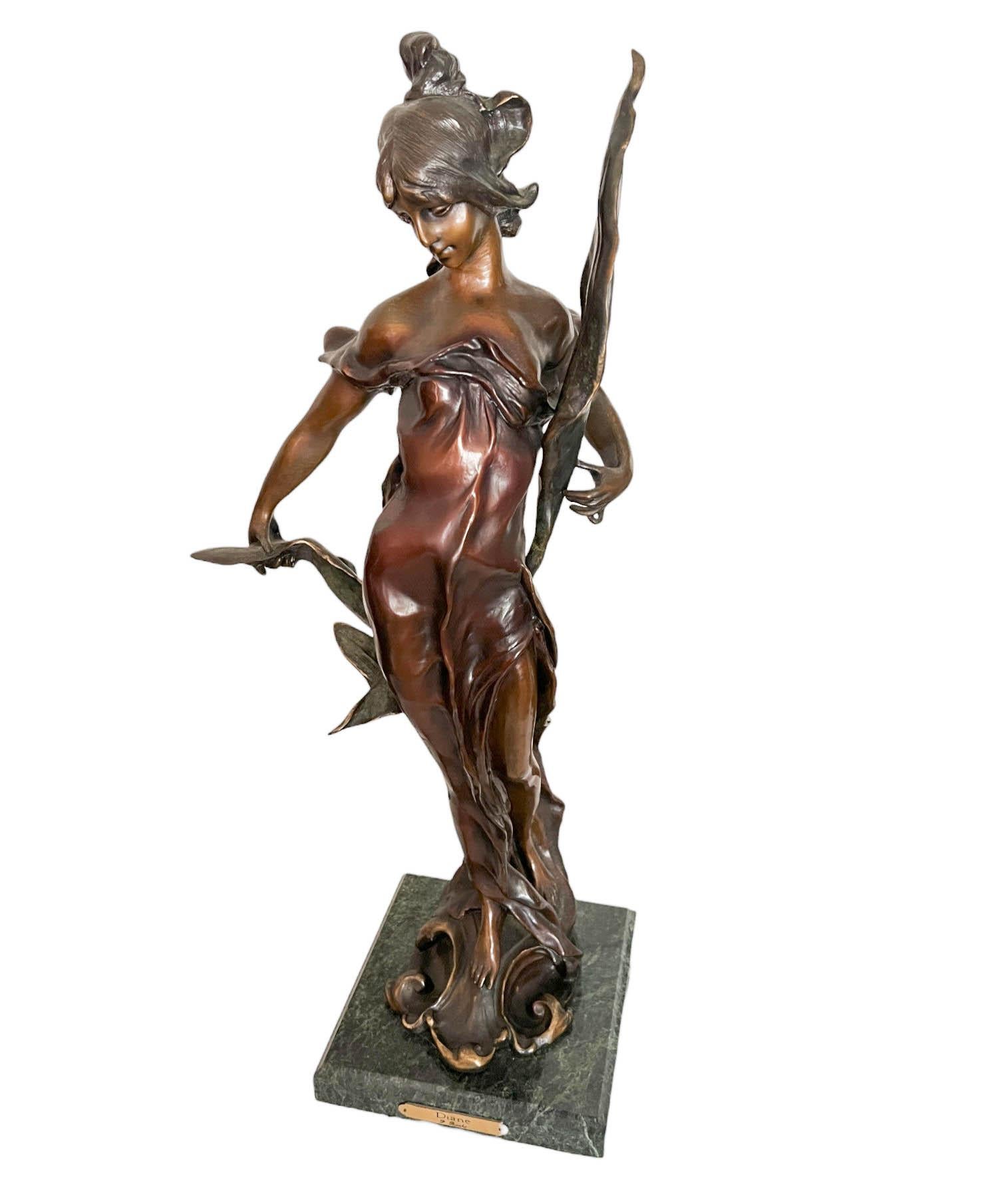 Bronzeskulptur von Diana nach Pierre Roche aus Bronze (französisch 1855 - 1922) (Gegossen) im Angebot