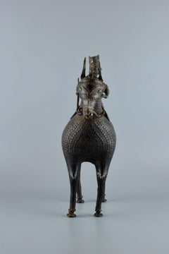 Bronzeskulptur eines Pferdes mit Reiter aus Bronze, Indien, 19. Jahrhundert