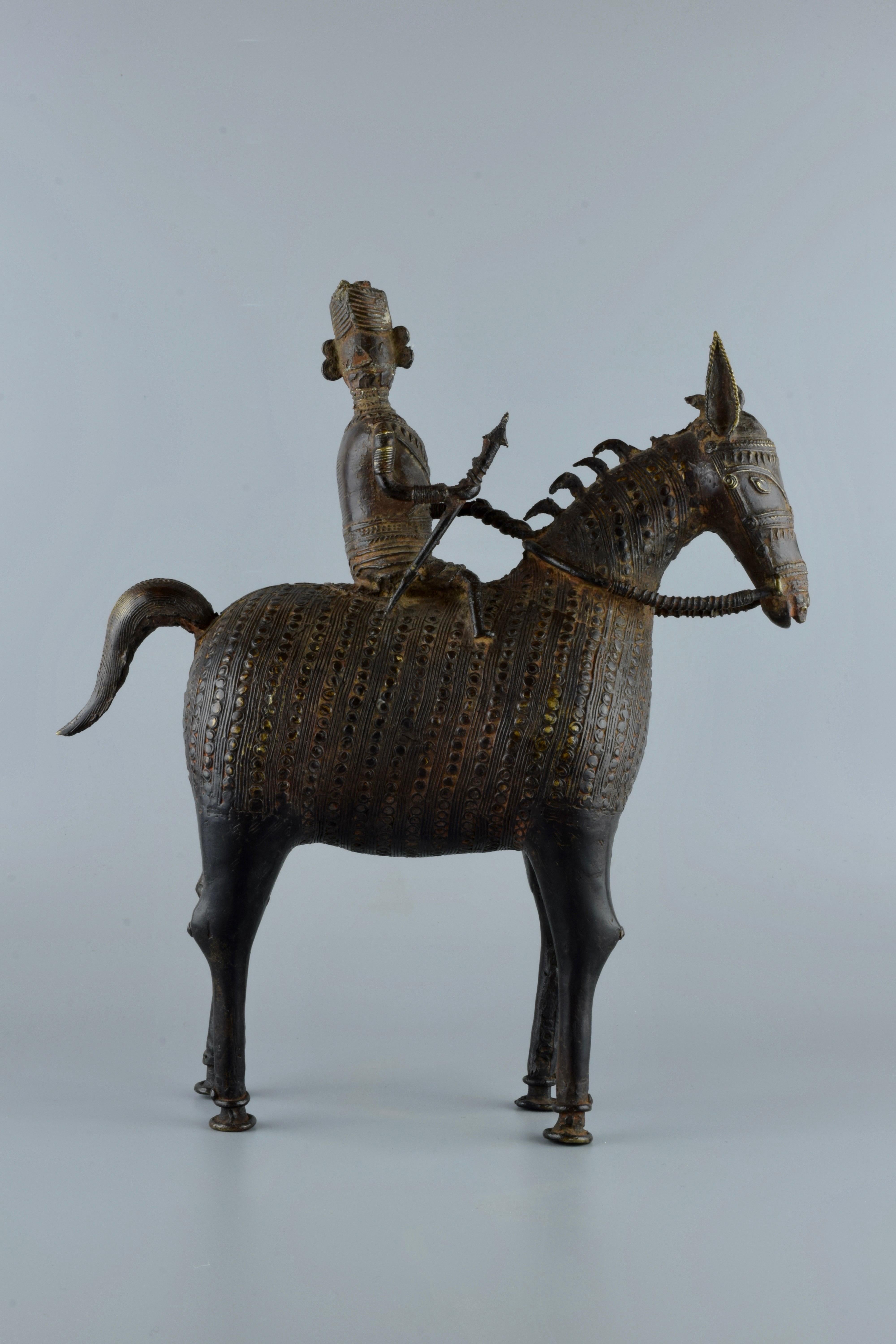 Bronze Sculpture of Horse with Rider, India, 19th Century In Good Condition In Prato, IT