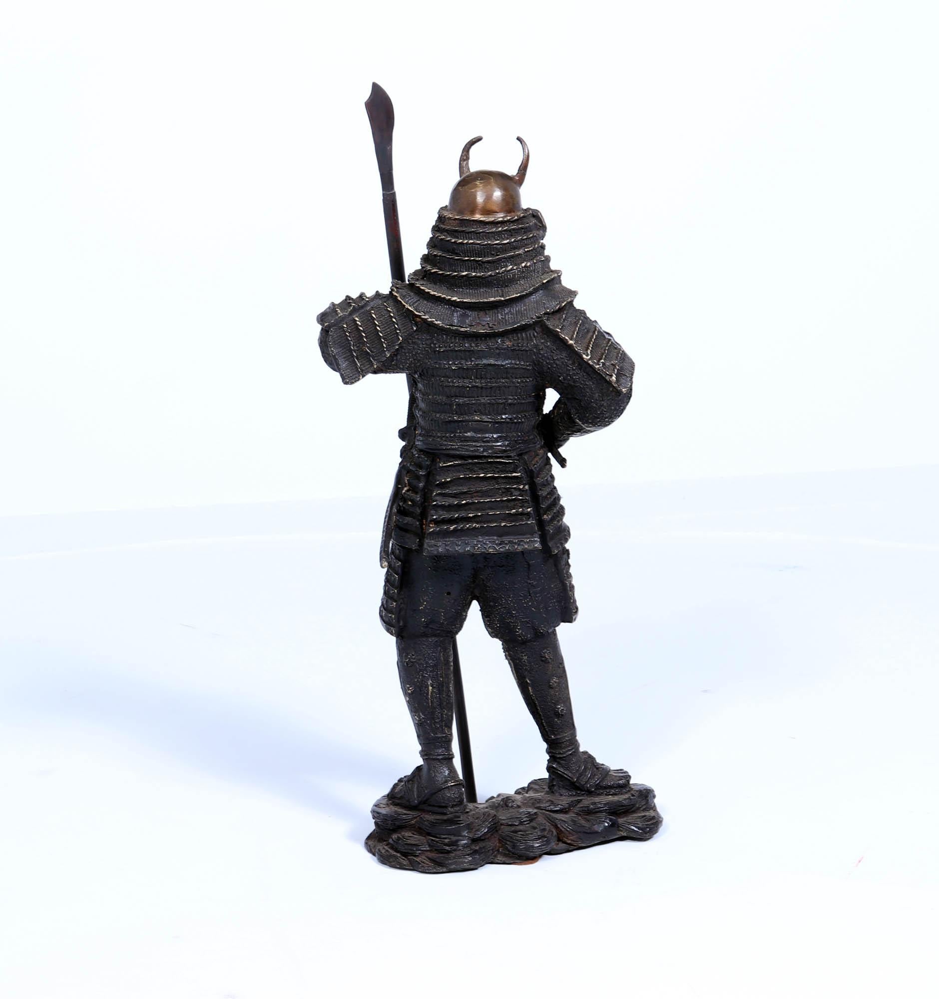 Escultura de Bronce de Guerrero Samurai Japonés en venta 4