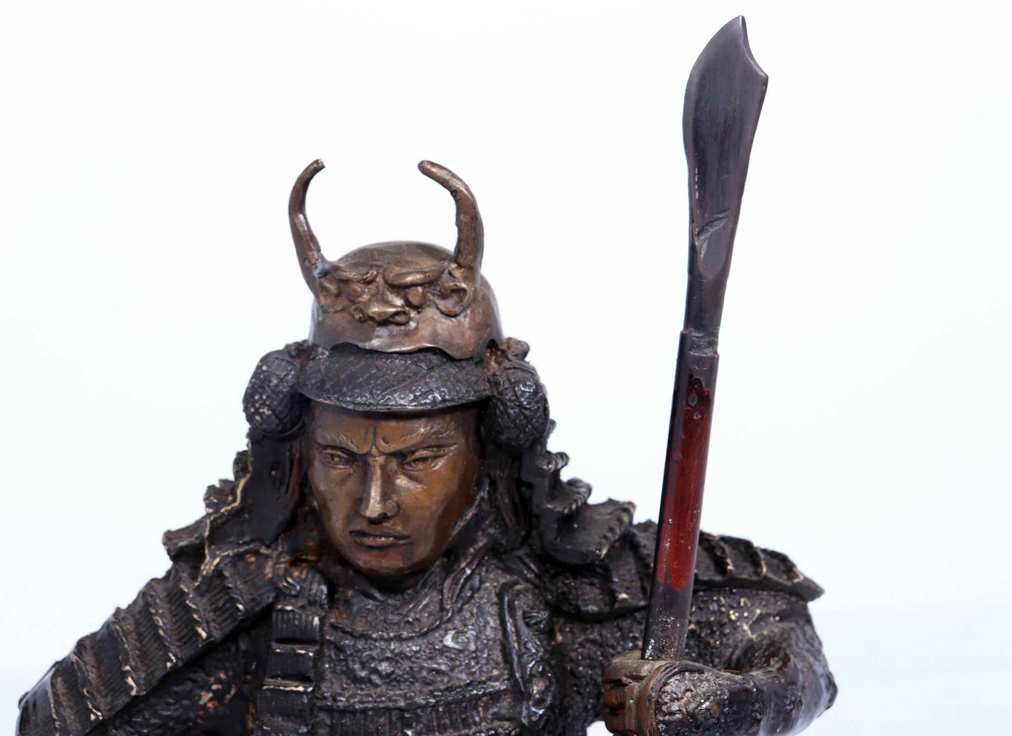 Escultura de Bronce de Guerrero Samurai Japonés Anglojaponés en venta