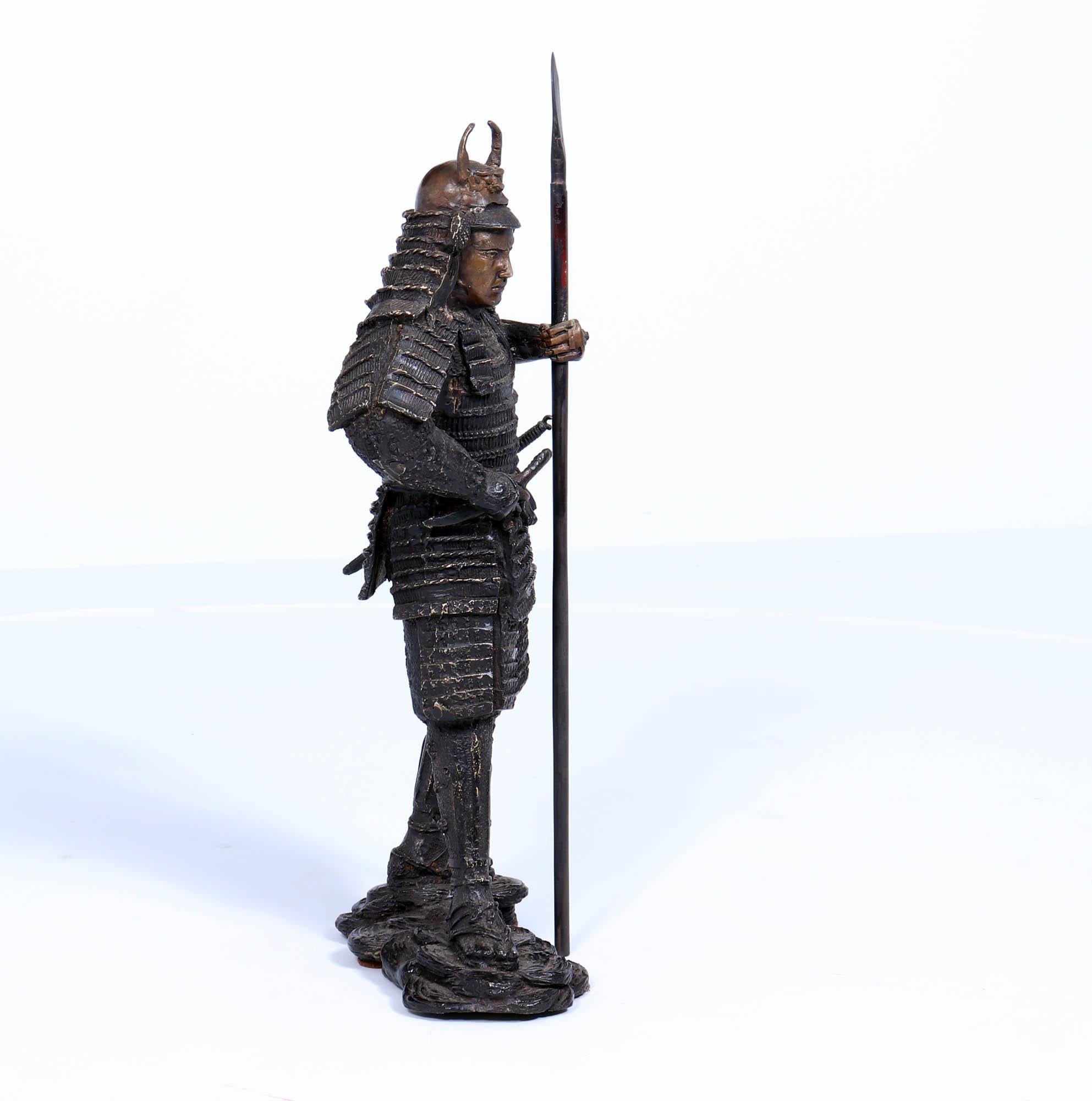Escultura de Bronce de Guerrero Samurai Japonés en venta 1