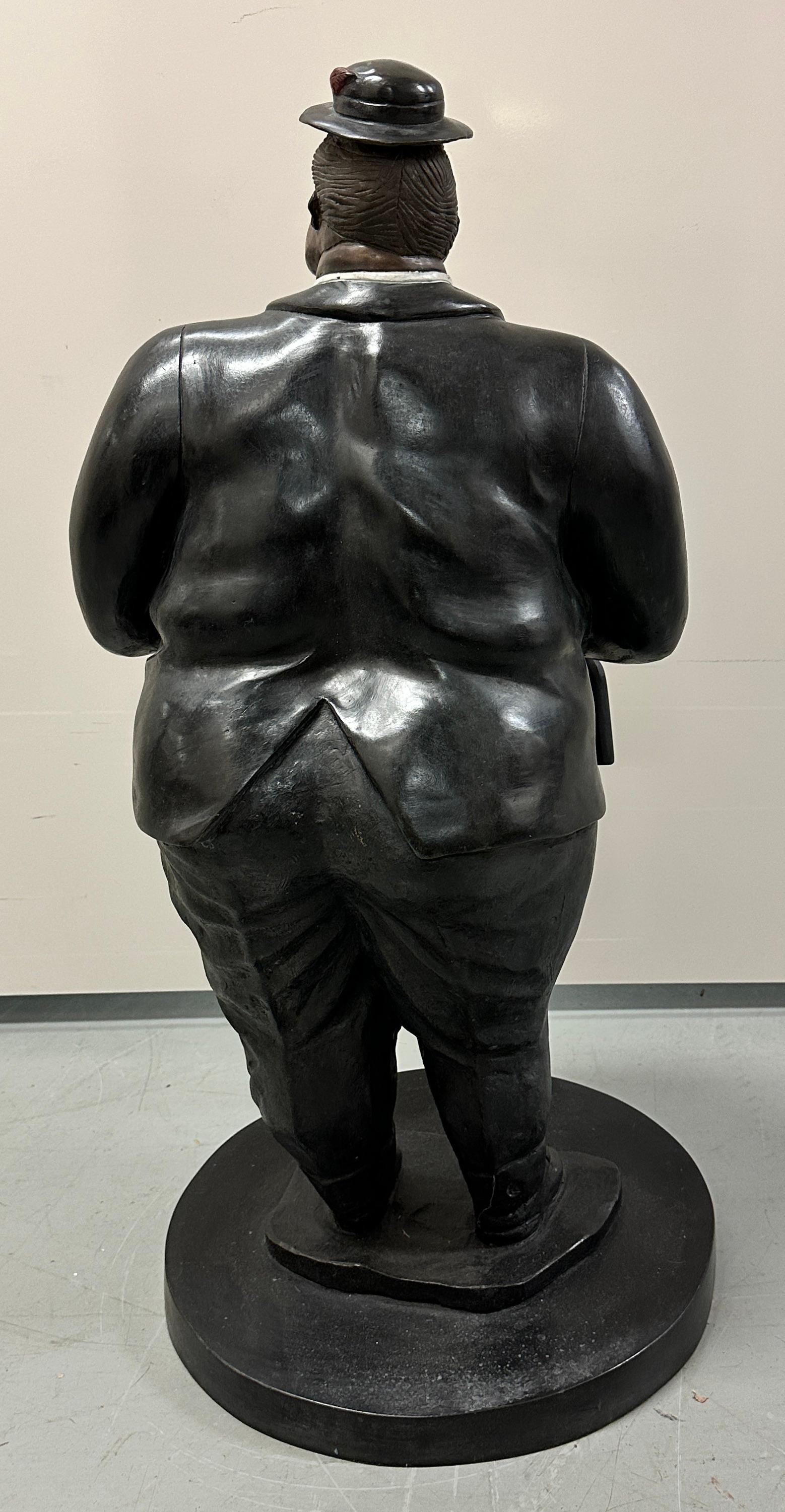 Patinato Scultura in bronzo di uomo con sigaro di Bruno Luna 