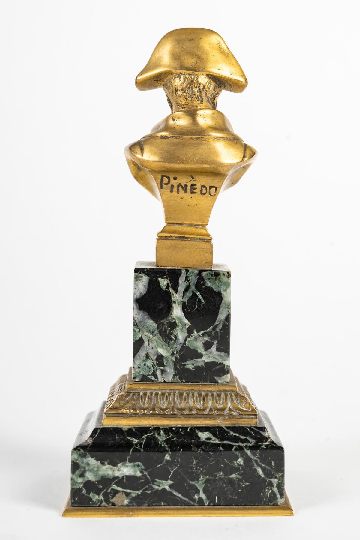 Bronzeskulptur von Napoleon Bonaparte von Emile Pinedo, Napoleon III Periode. (19. Jahrhundert) im Angebot