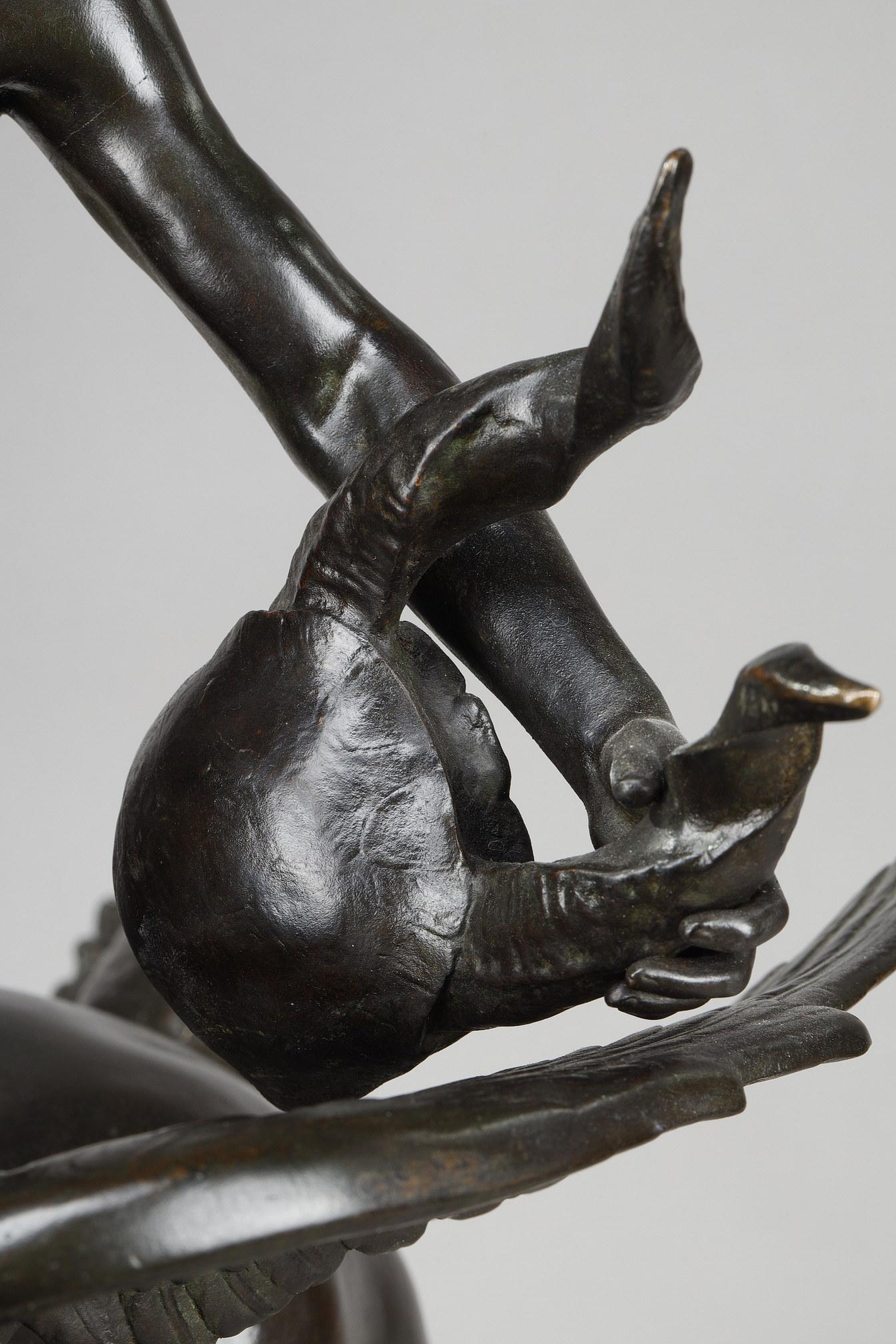  Sculpture en bronze de Gassus transportant le poète dans les régions des rêves en vente 11