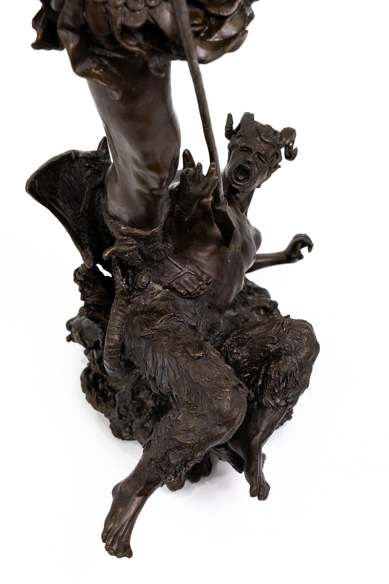 Escultura de bronce de San Miguel en Bueno estado para la venta en Rome, IT