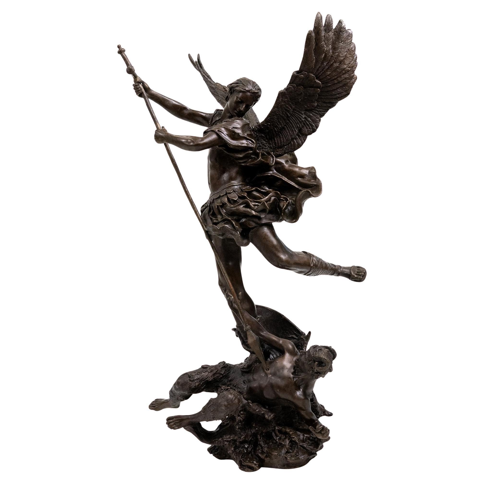 Escultura de bronce de San Miguel en venta