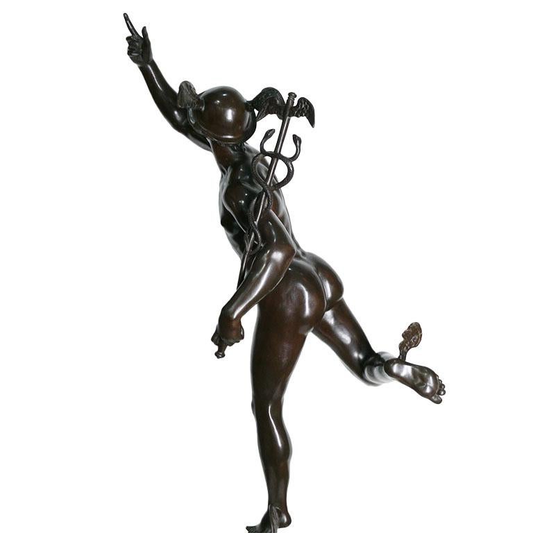 Inizio XX secolo Scultura in bronzo del dio Mercurio in vendita