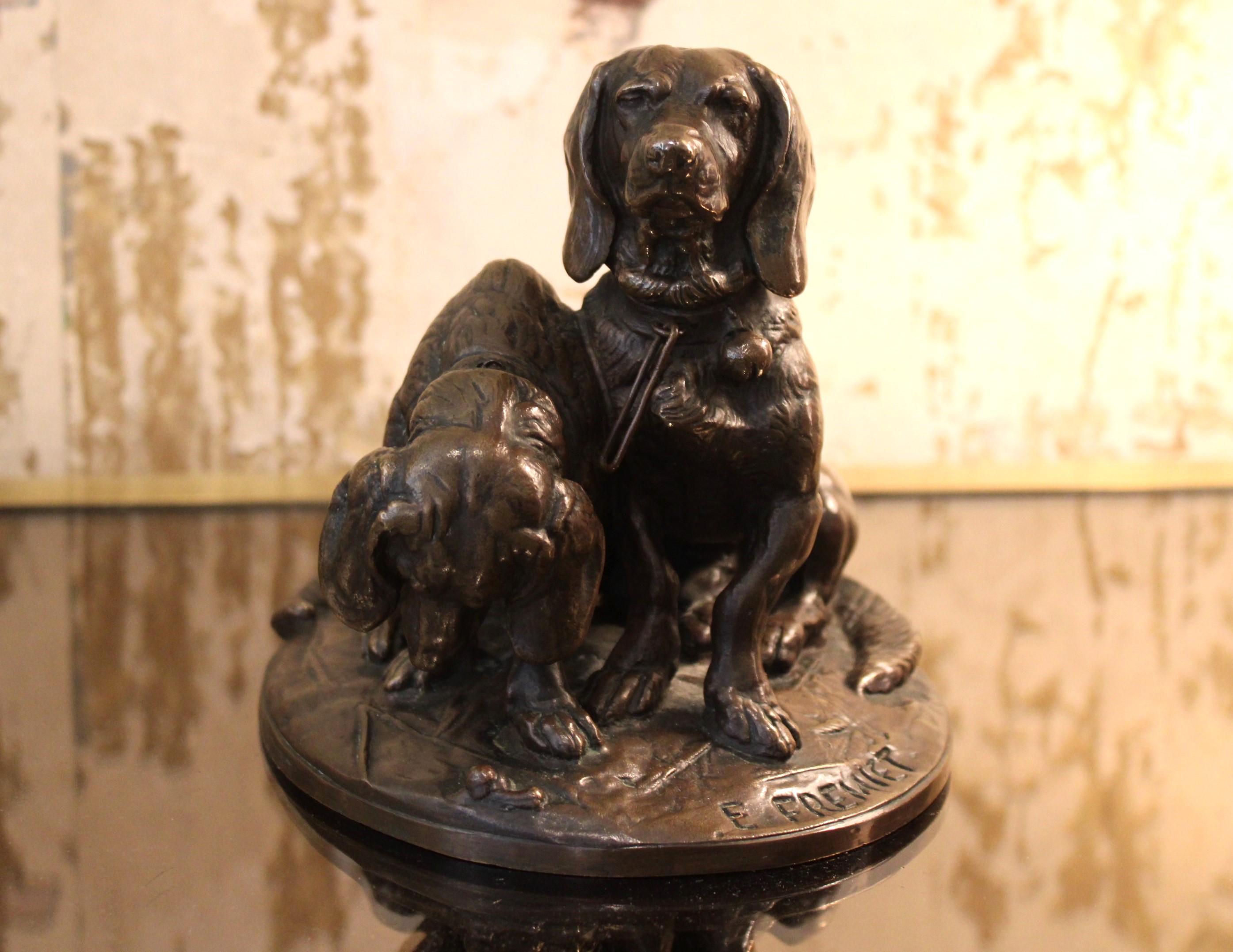 Bronze sculpture of two bassets For Sale 1