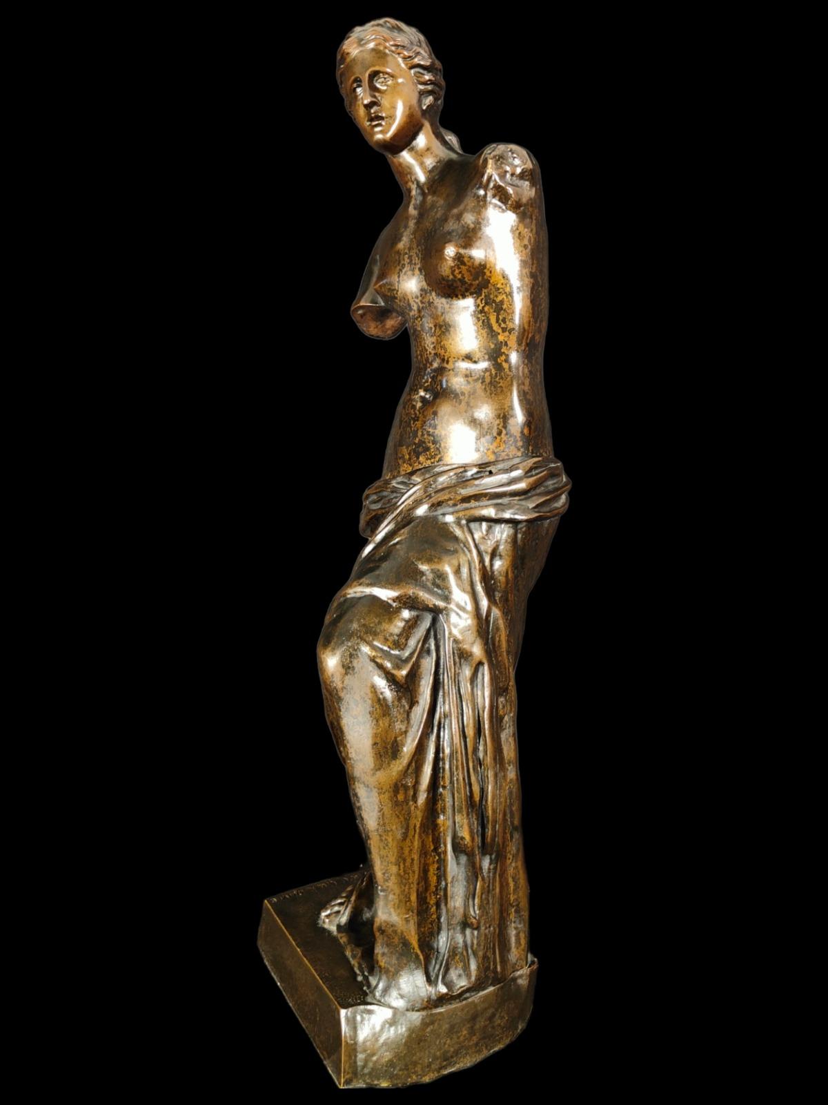 Hand-Crafted Bronze Sculpture of Venus, Louvre Museum, 19th Century For Sale