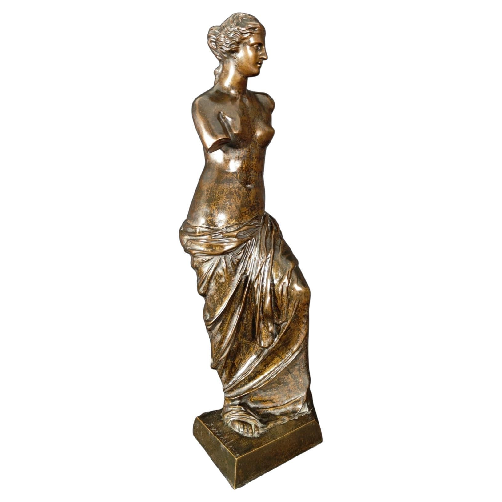 Bronze Sculpture of Venus, Louvre Museum, 19th Century For Sale