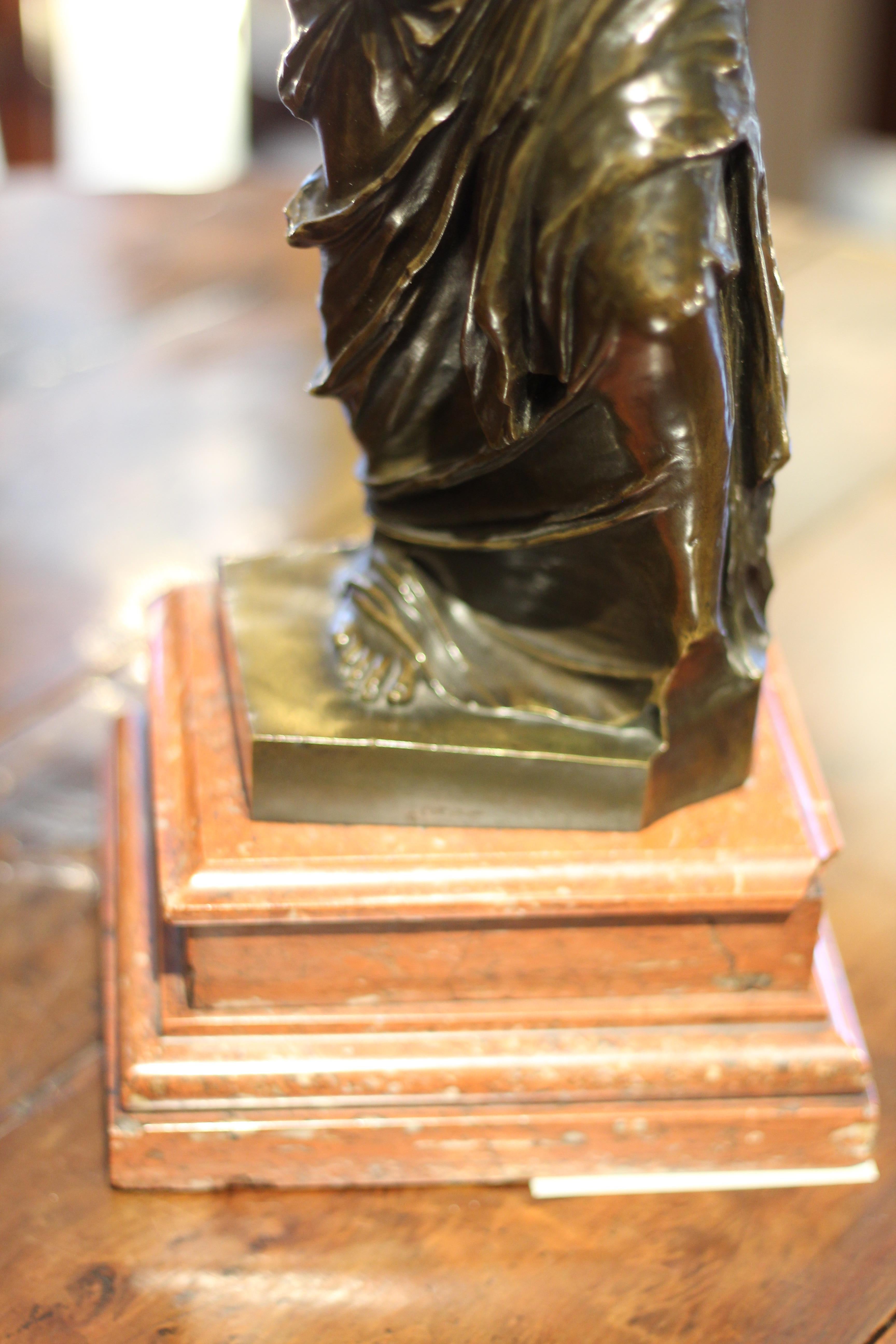 Bronze Sculpture of Venus on a Terracotta Marble Base For Sale 2