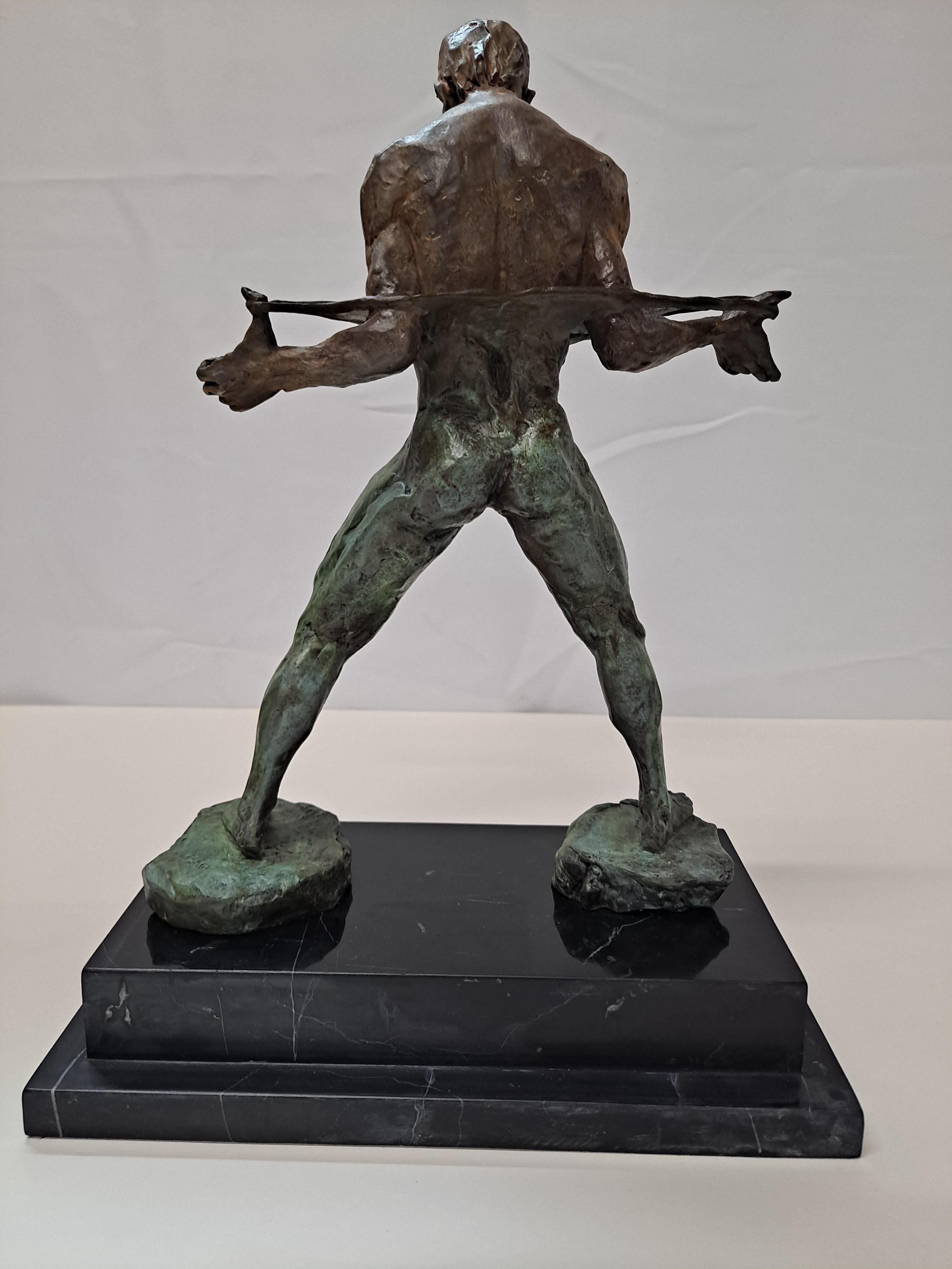 Sculpture en bronze d'un lutteur signée « Fisher » avec base en marbre Excellent état - En vente à San Francisco, CA