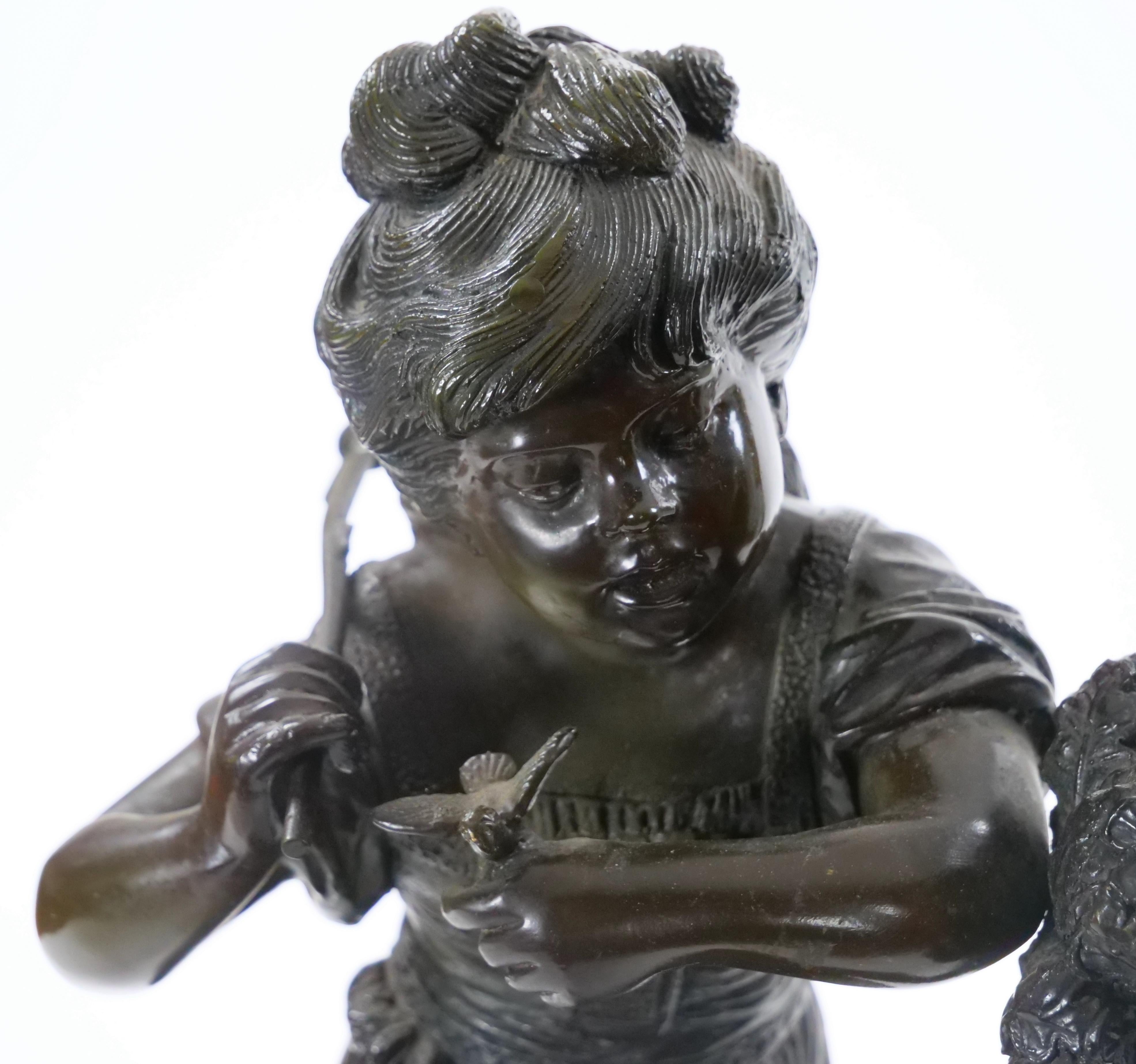 Scultura in bronzo di giovane ragazza / Base in marmo di Moreau in vendita 1
