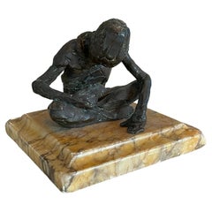 Escultura de bronce sobre base de mármol, Francia, años 40