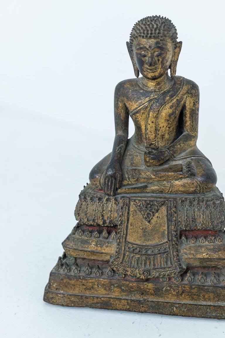 Bronze Sculpture Rattanakosin Thai Depicting a Buddha In Good Condition For Sale In Milano, IT