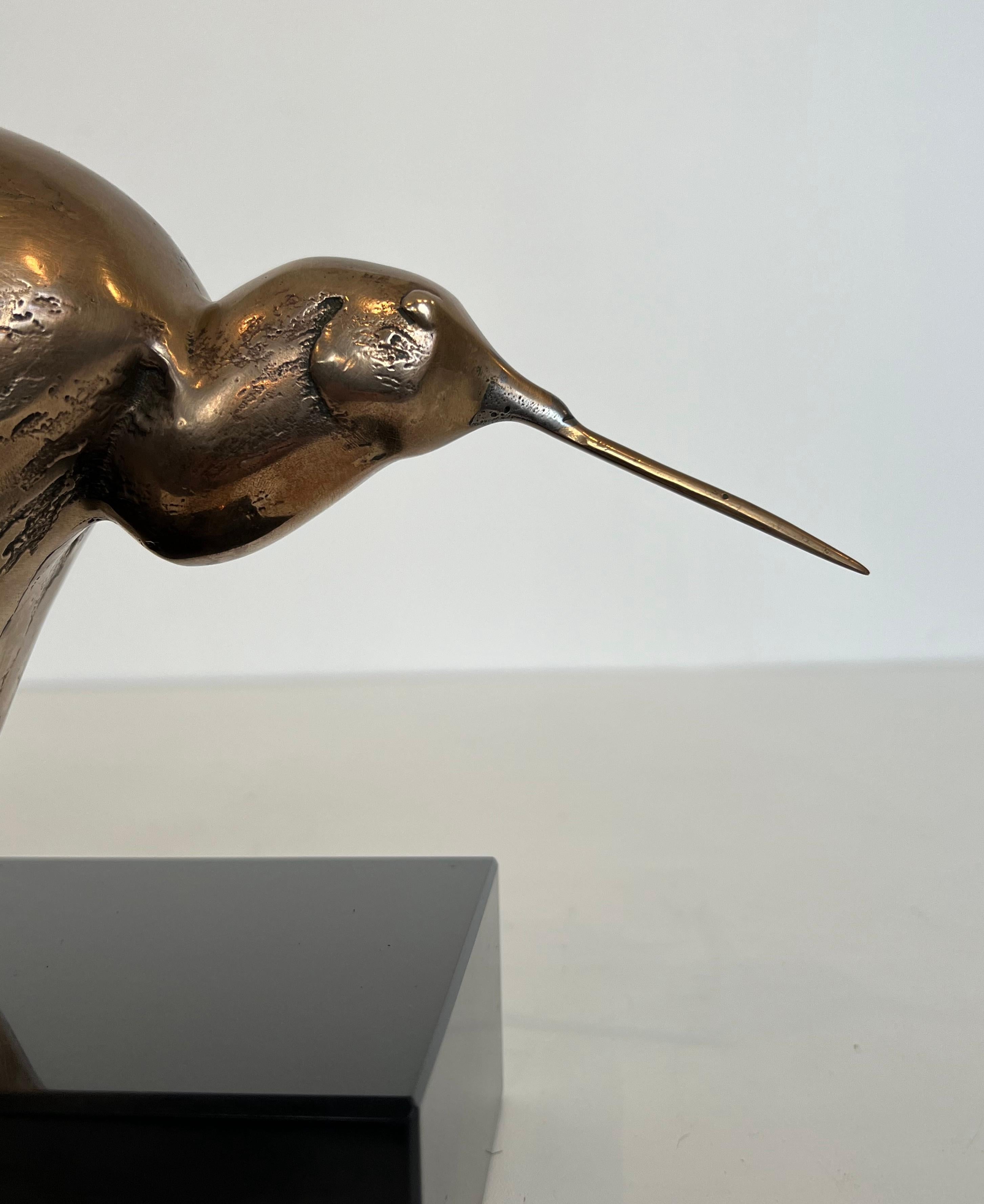 Bronze Sculpture Representing a Stylized Bird on a Black Marble Base, Signed In Good Condition For Sale In Marcq-en-Barœul, Hauts-de-France