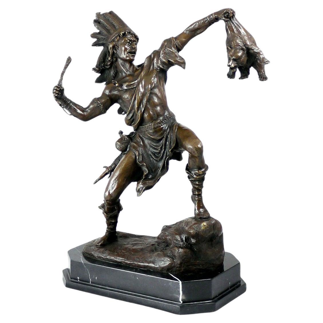 Bronze Sculpture Representing an Indian American with a Bear, 19th-Century Style For Sale