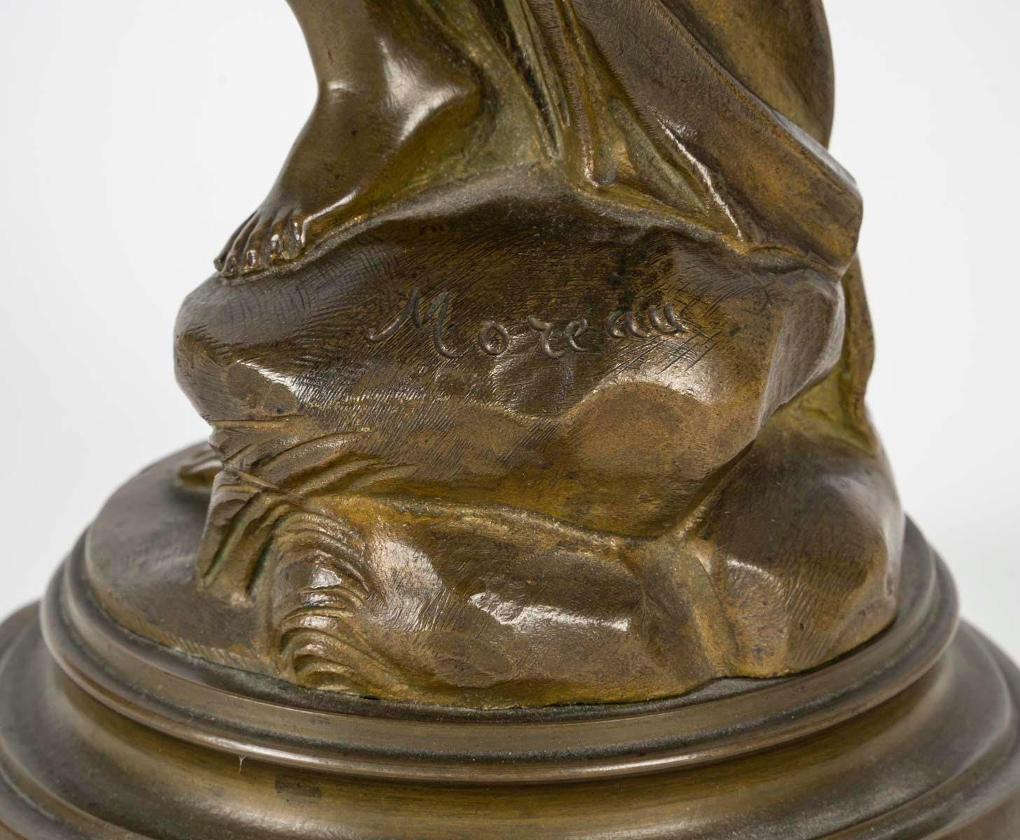 Sculpture en bronze signée Moreau, période Napoléon III, XIXe siècle. Bon état - En vente à Saint-Ouen, FR