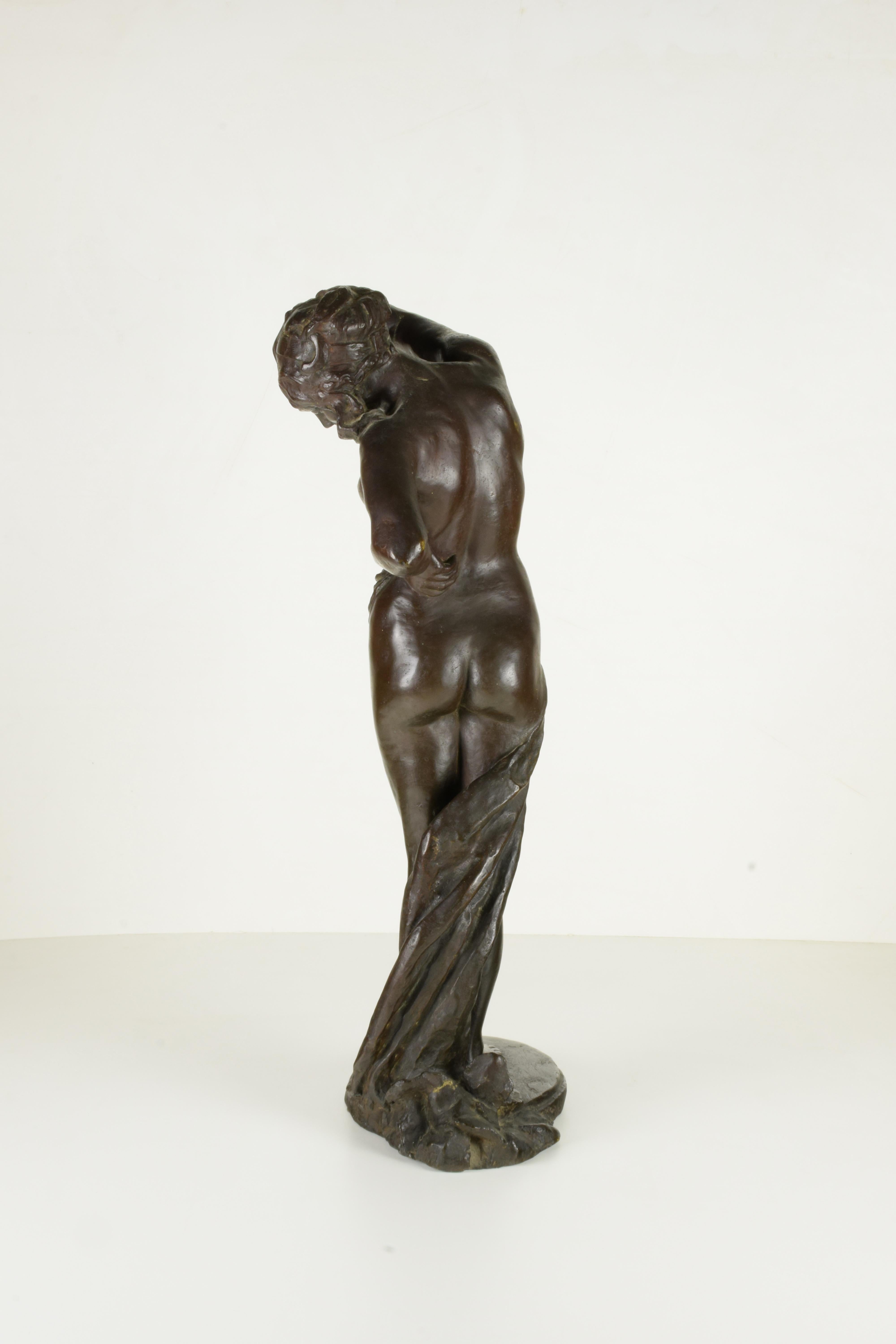 Bronze-Skulptur, signiert Prof. Puntelli, nacktes junges Mädchen im Zustand „Gut“ im Angebot in Prato, IT