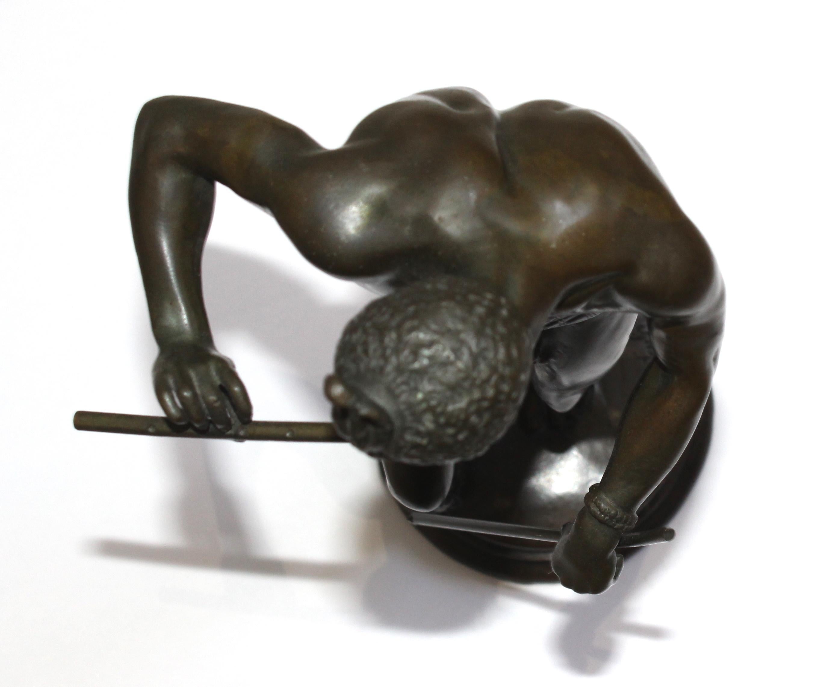 Français Sculpture en bronze « Le charmeur de serpent » de Charles Arthur Bourgeois en vente