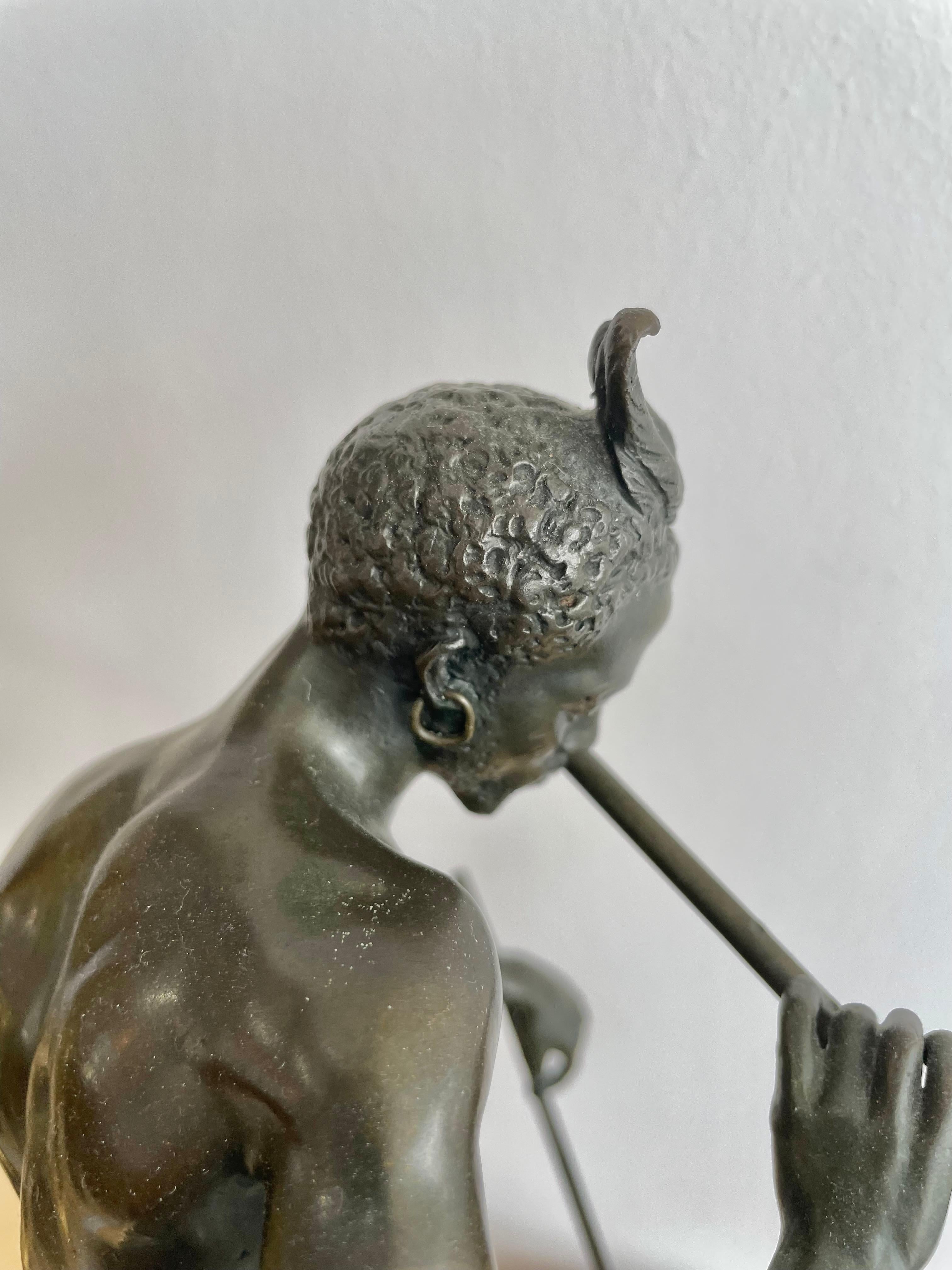 XIXe siècle Sculpture en bronze « Le charmeur de serpent » de Charles Arthur Bourgeois en vente