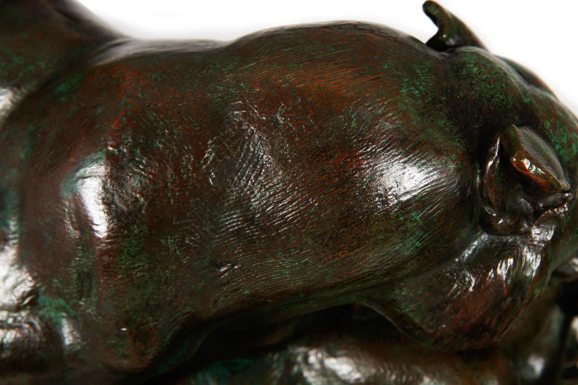 Bronze Sculpture “Tiger Surprising an Antelope” by Antoine-Louis Barye in vendita 11