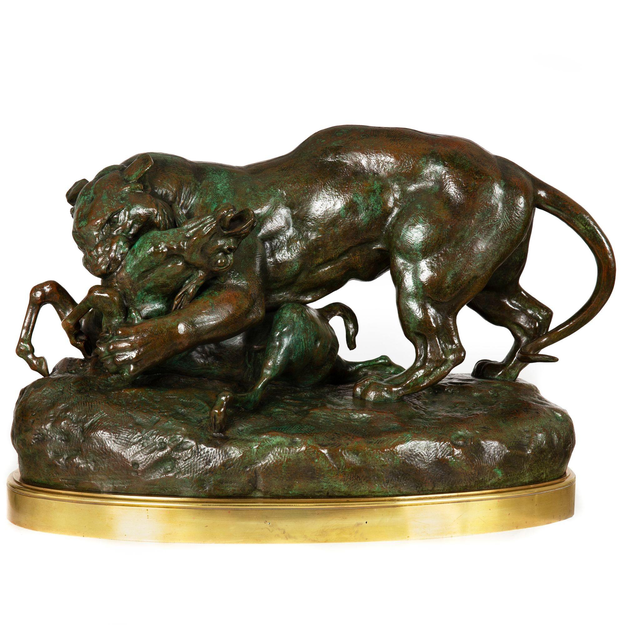 Romantico Bronze Sculpture “Tiger Surprising an Antelope” by Antoine-Louis Barye in vendita