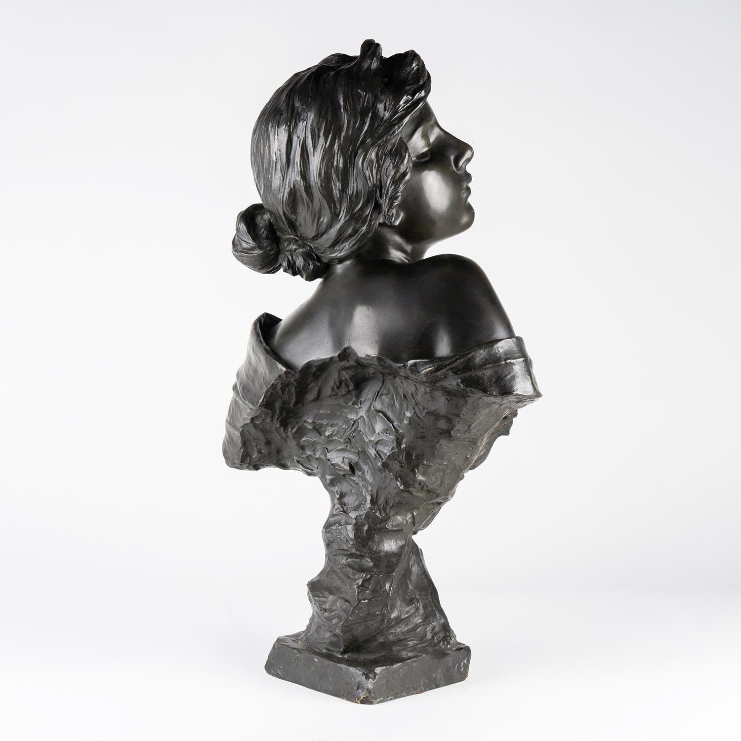 Bronzeskulptur mit brauner Patina, Büste von Emmanuel Villanis, Jugendstil. (Patiniert)
