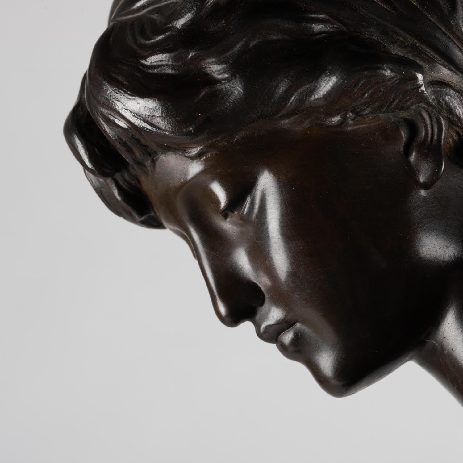 Bronzeskulptur mit brauner Patina von Mathurin Moreau, Periode Napoleon III. im Angebot 2