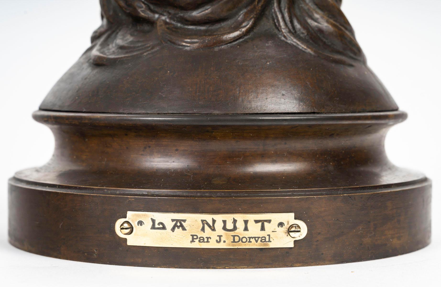 Scultura in bronzo con patina marrone, firmata Dorval, la Notte, XIX secolo. in vendita 3
