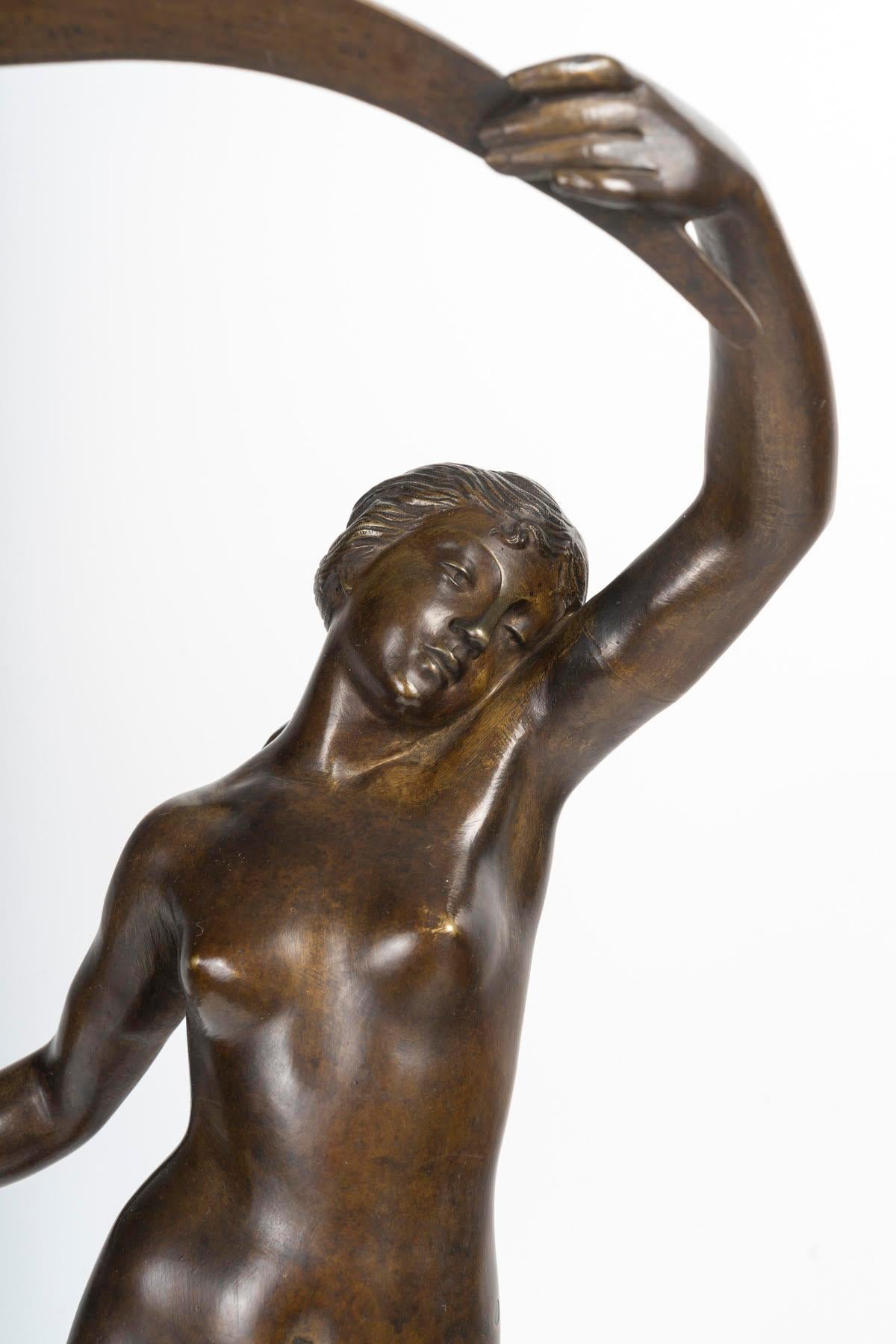 Scultura in bronzo con patina marrone, firmata Dorval, la notte, XIX secolo.

Scultura di J. Dorval, la notte, scultura in bronzo con patina marrone, XIX secolo, periodo Napoleone III.
H: 60cm, L: 30cm, P: 20cm