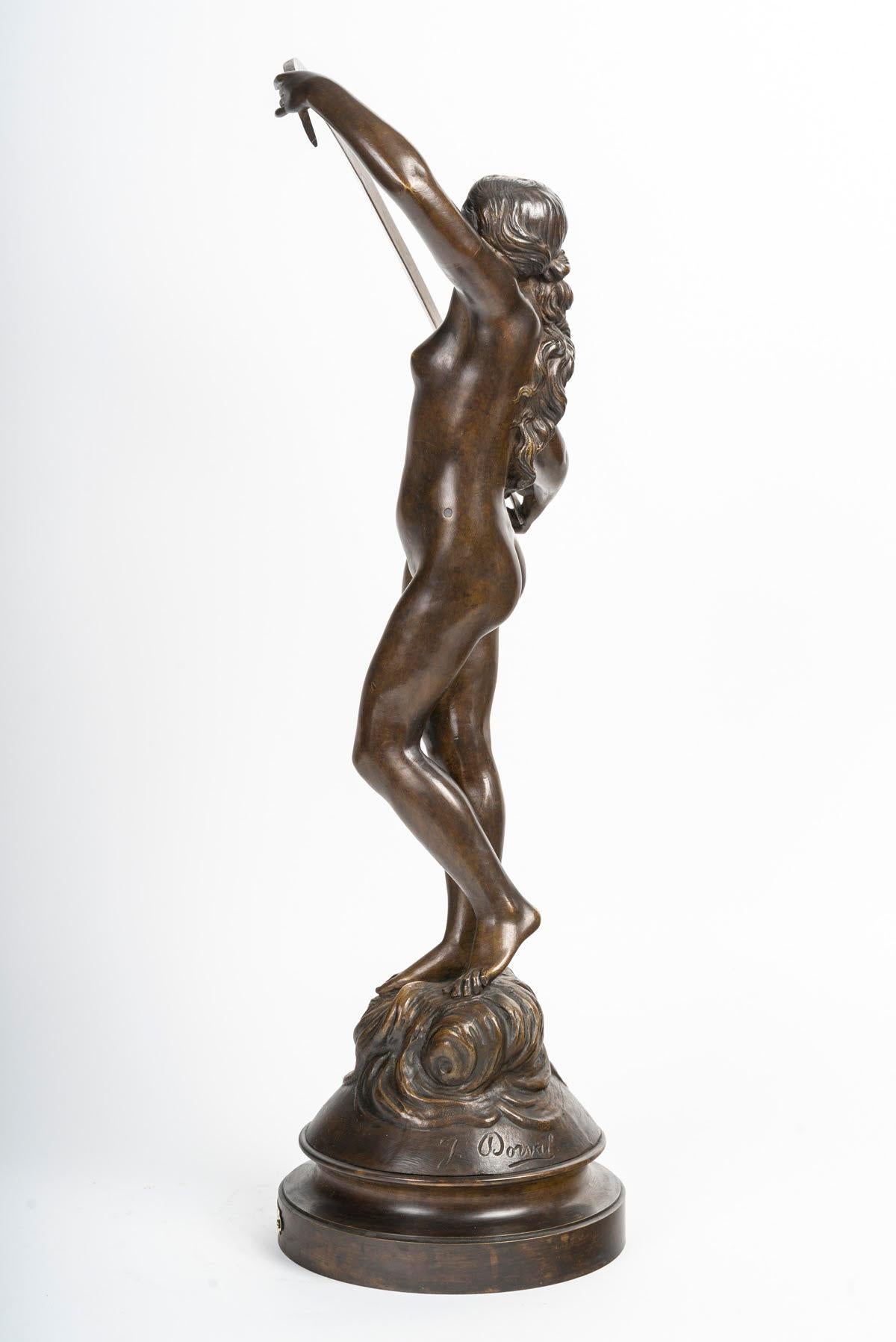 Scultura in bronzo con patina marrone, firmata Dorval, la Notte, XIX secolo. In condizioni buone in vendita a Saint-Ouen, FR
