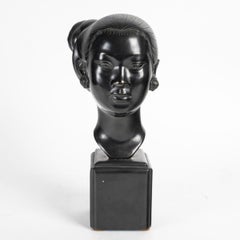 Sculpture en bronze à patine Brown, signée Gia-Loï, 20e siècle, Vietnam.