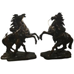 Sculptures en bronze des chevaux Marley d'après Guillaume Cousteau vers 1739:: Paire