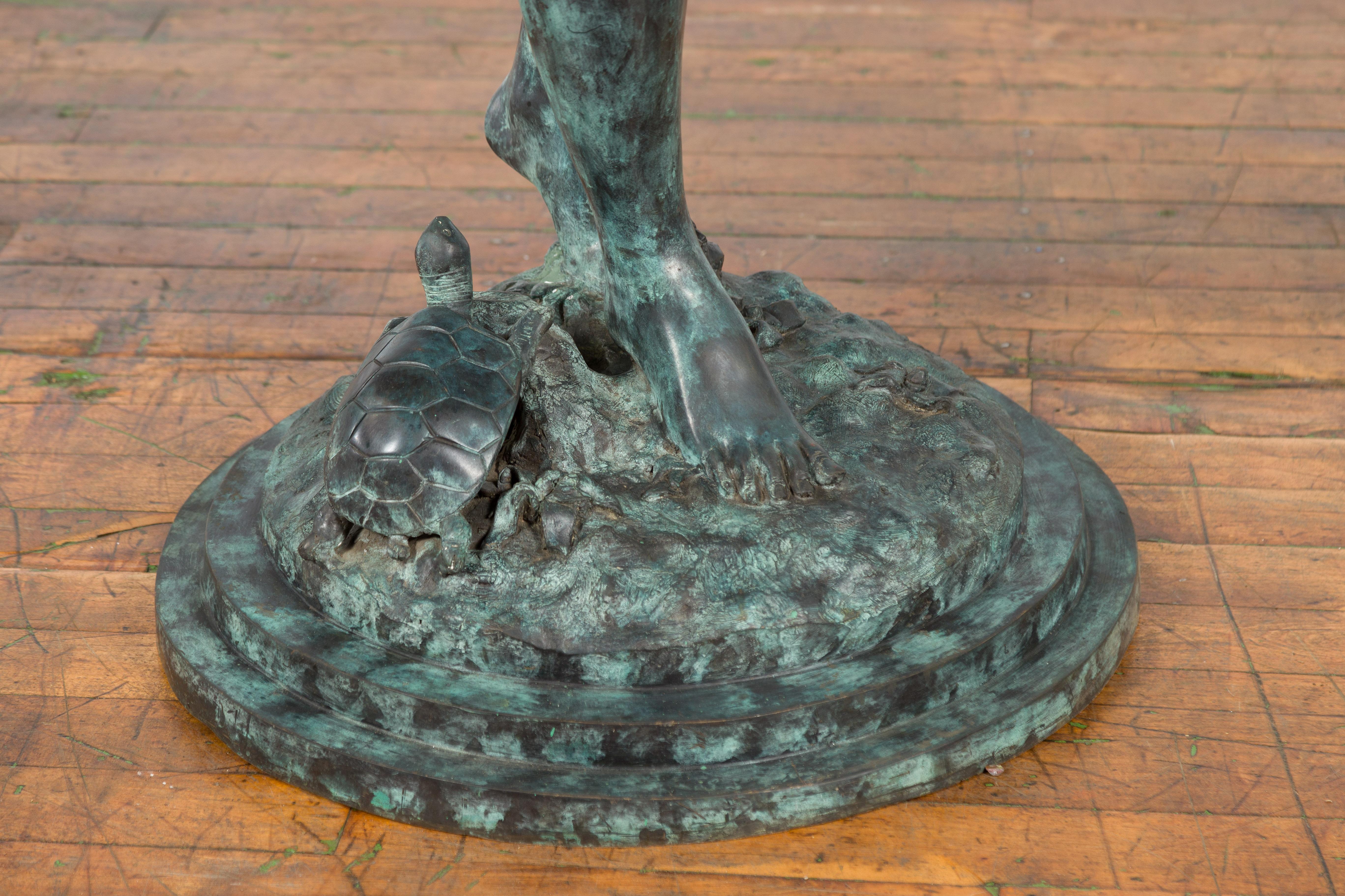 Bronze-Wassernymphe-Brunnen aus Bronze mit großer Muschel und Schildkröte in Verdigris-Patina im Angebot 3