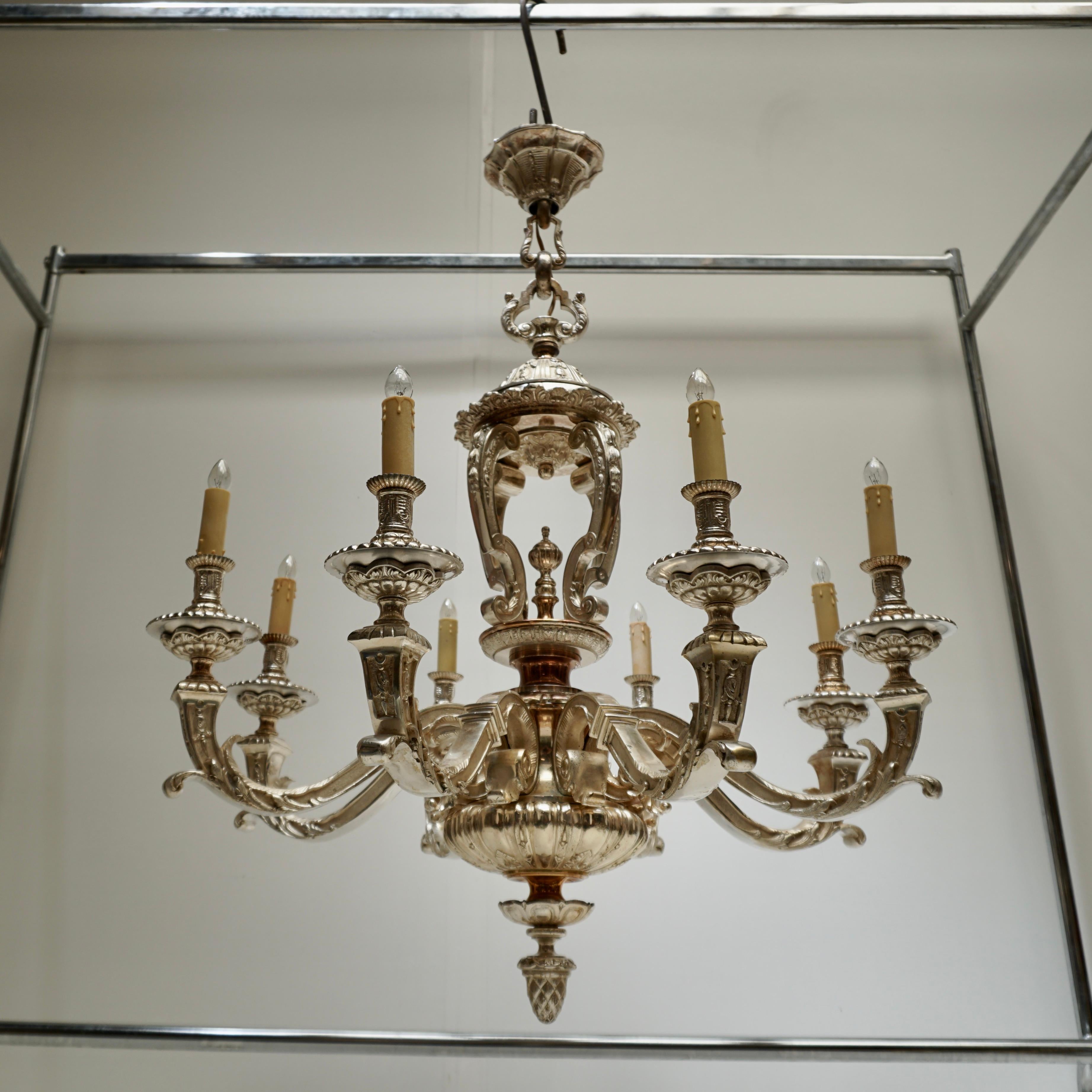 Versilberter Mazarin-Kronleuchter aus Bronze im Angebot 8