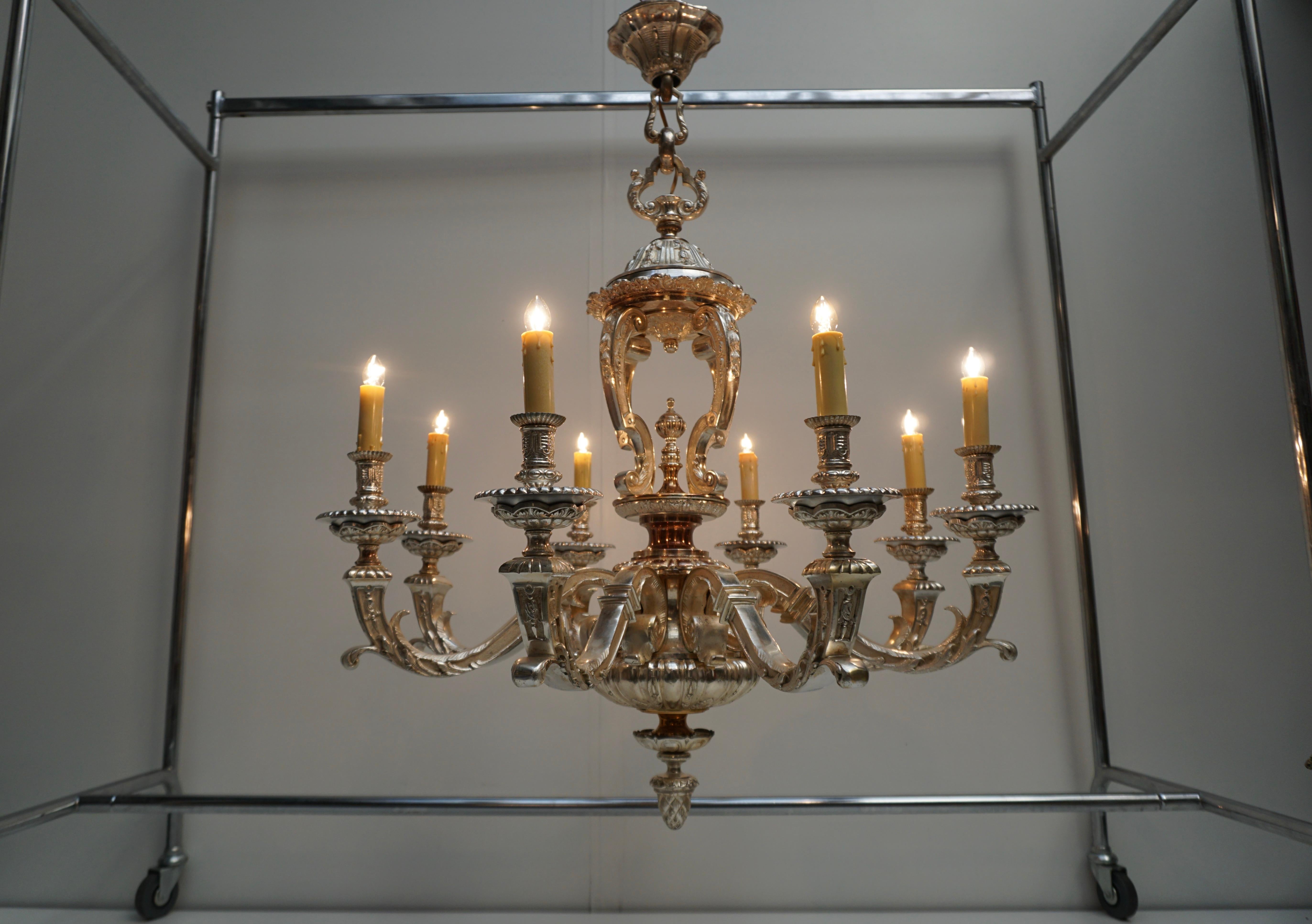Versilberter Mazarin-Kronleuchter aus Bronze (Hollywood Regency) im Angebot
