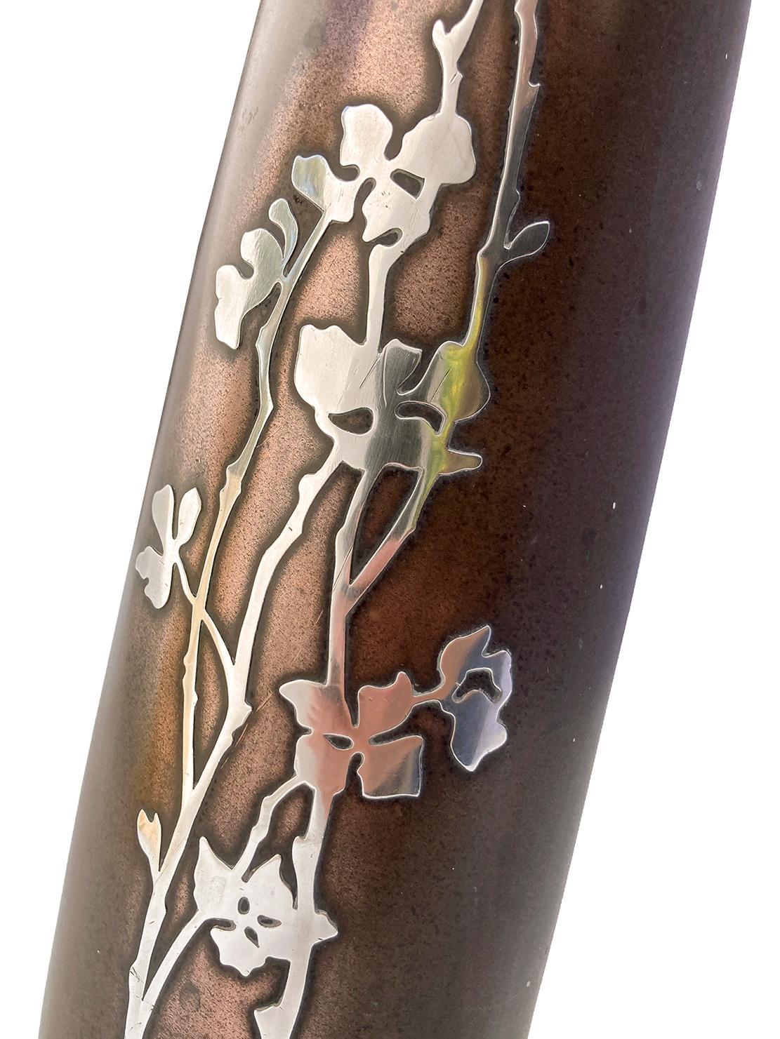 Arts and Crafts Vaso Heinz in bronzo e argento in vendita