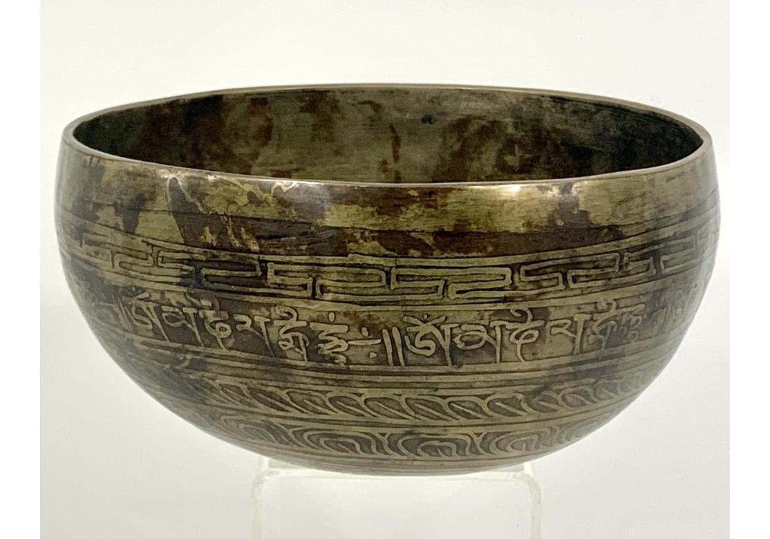 Ciotola da canto in bronzo dal Nepal in vendita 4